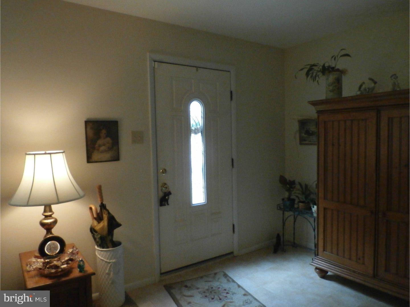 YORKVILLE - Residential Lease