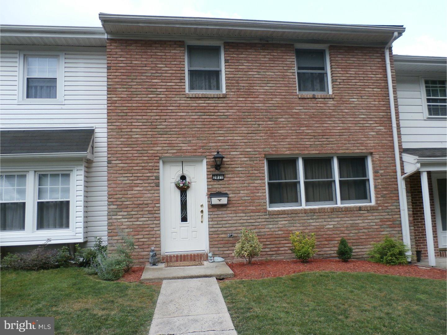 YORKVILLE - Residential Lease