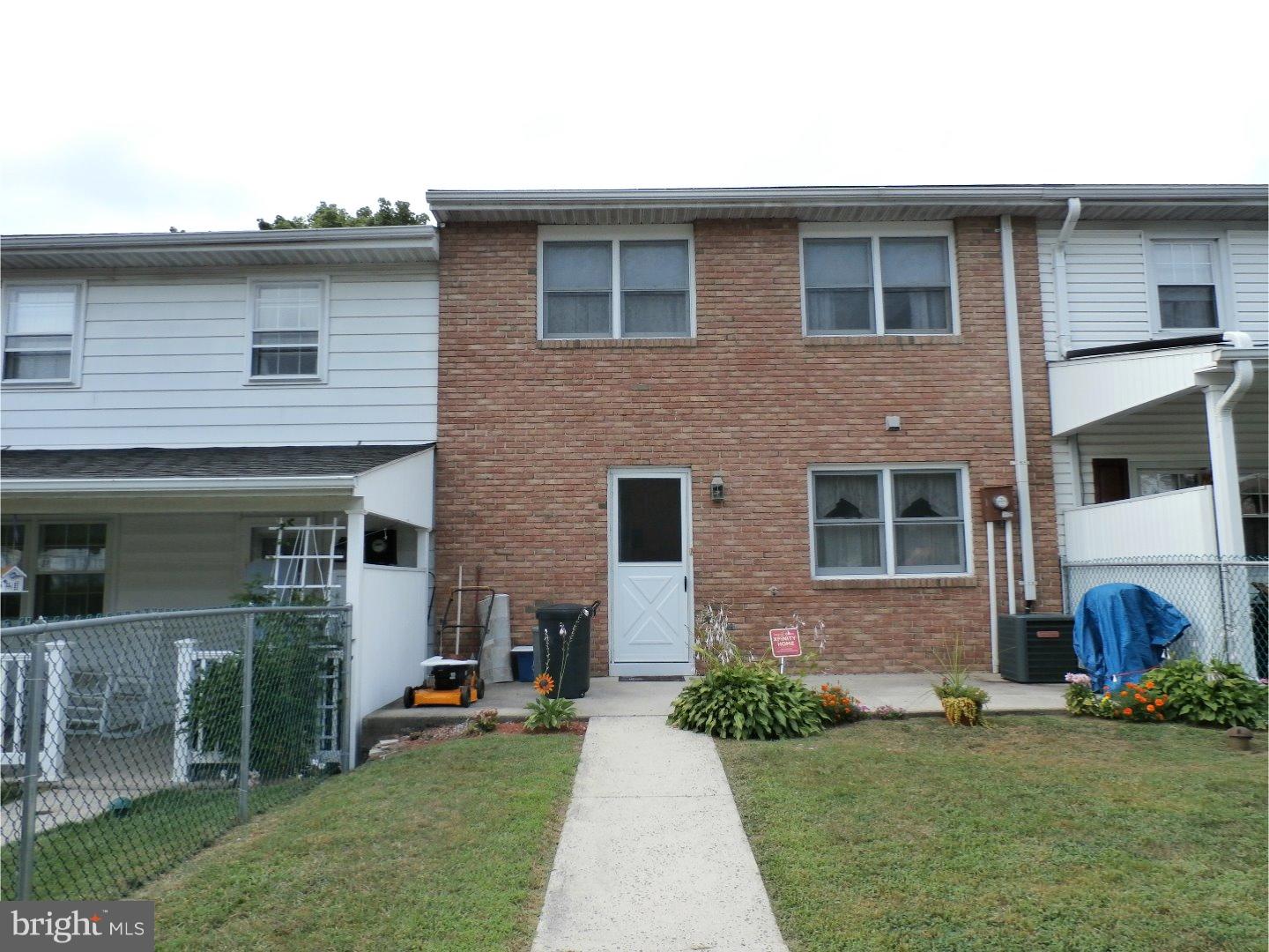 YORKVILLE - Residential Lease