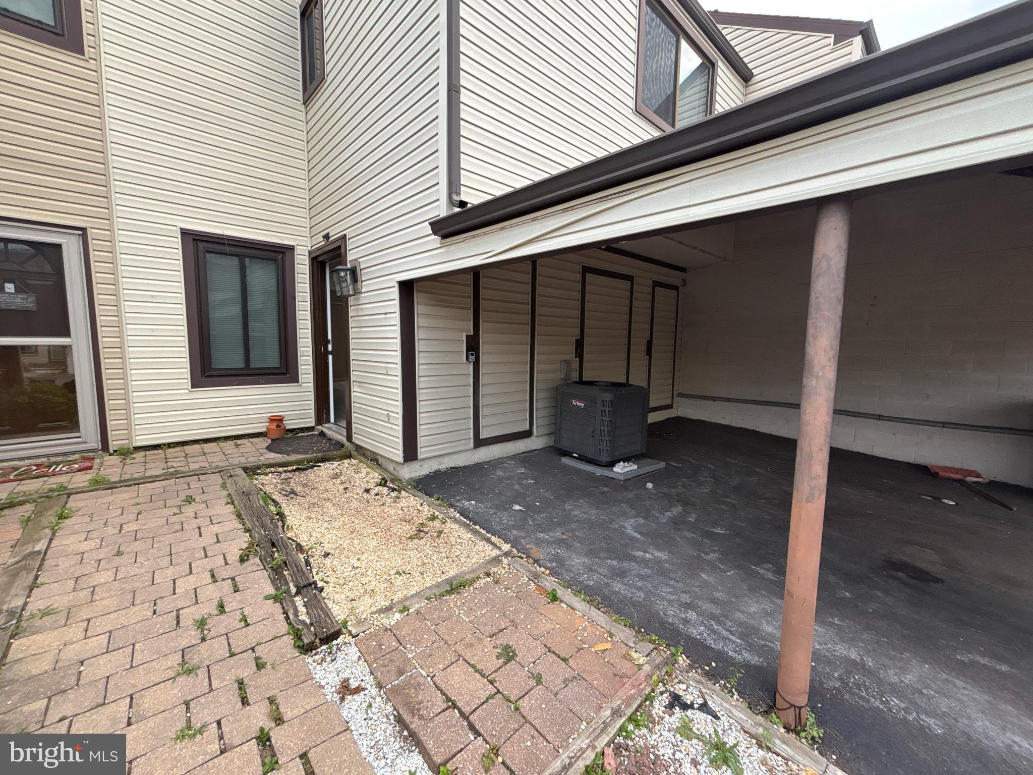 476 BRIDGE STREET