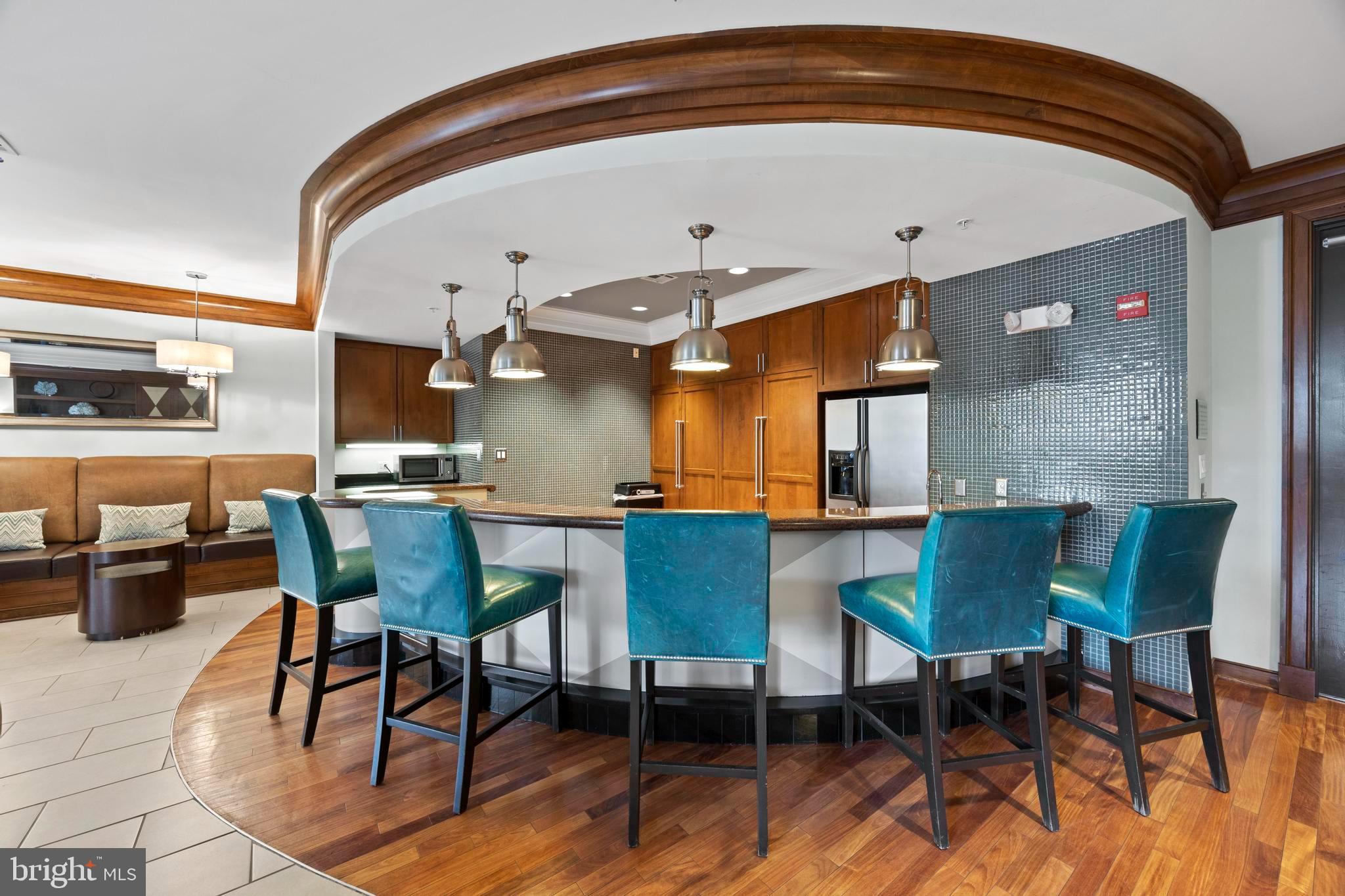 SAVOY AT RESTON TOWN CENTER - Residential