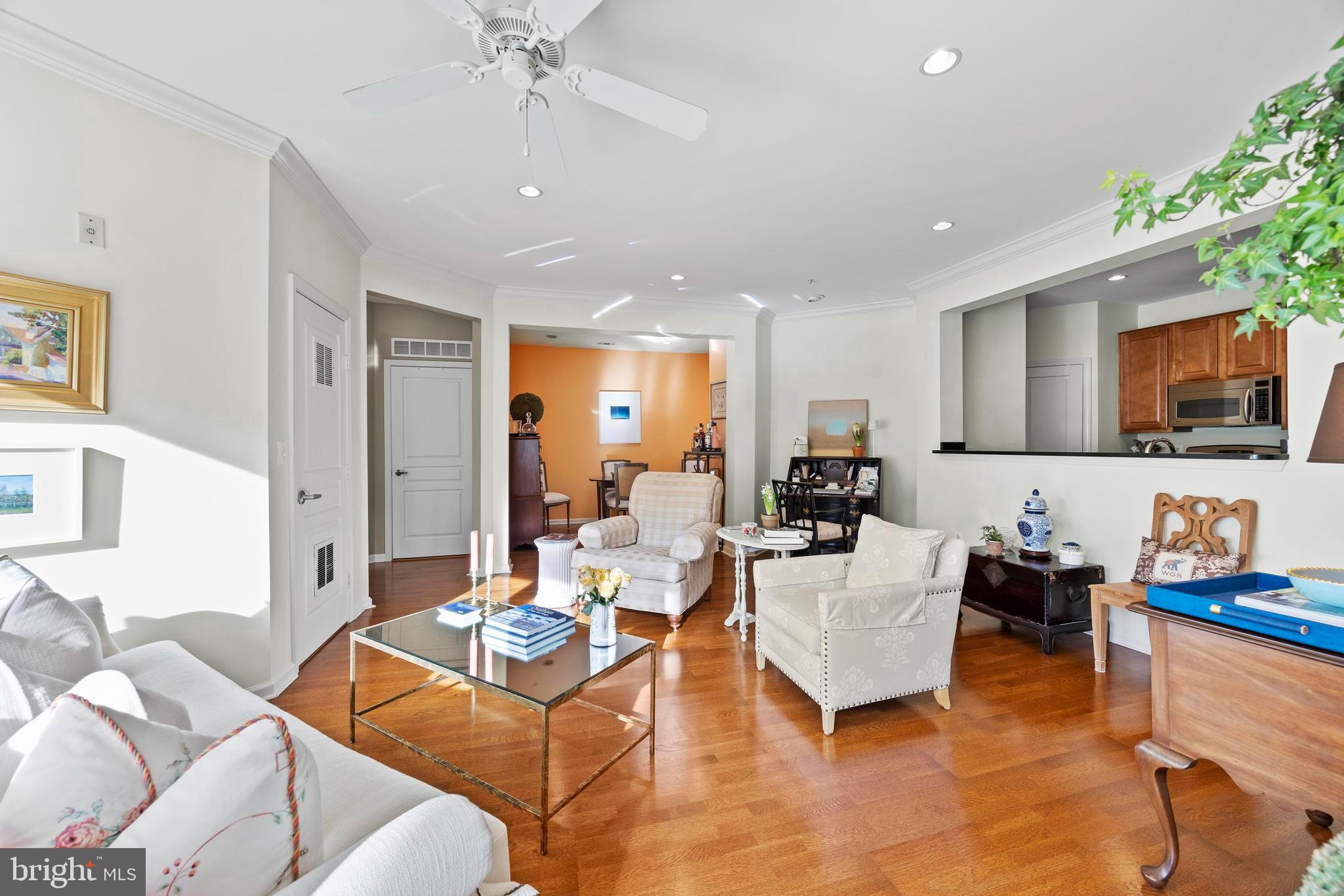 SAVOY AT RESTON TOWN CENTER - Residential