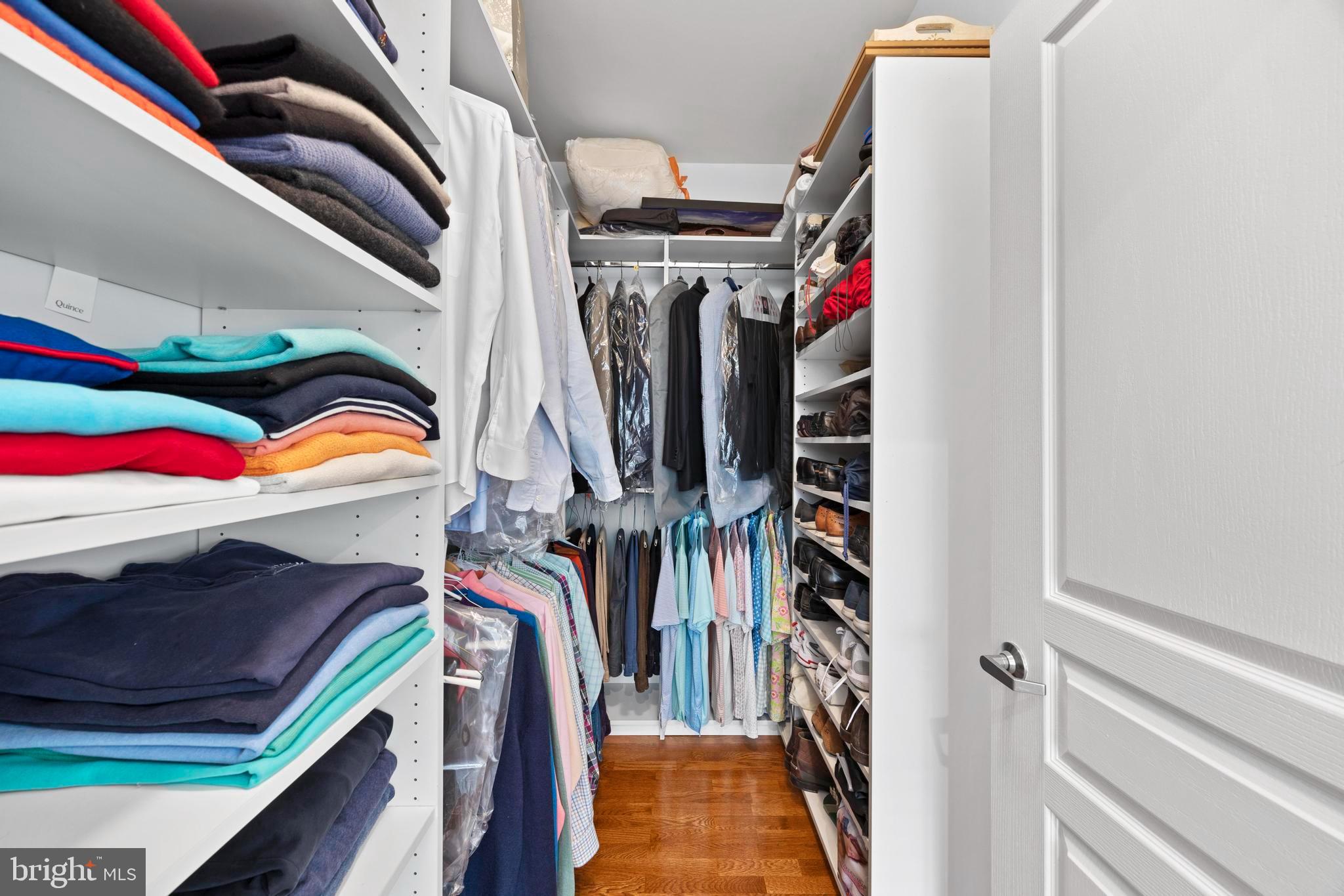 SAVOY AT RESTON TOWN CENTER - Residential