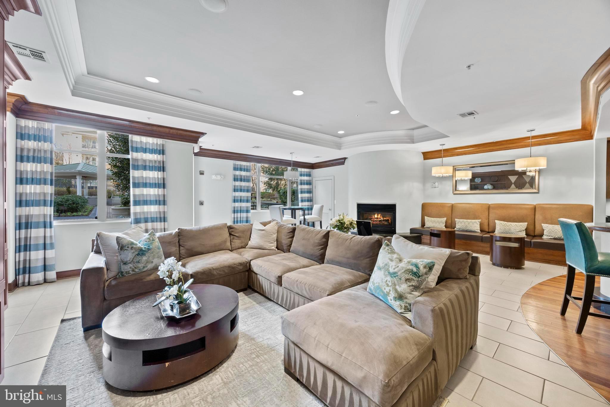 SAVOY AT RESTON TOWN CENTER - Residential