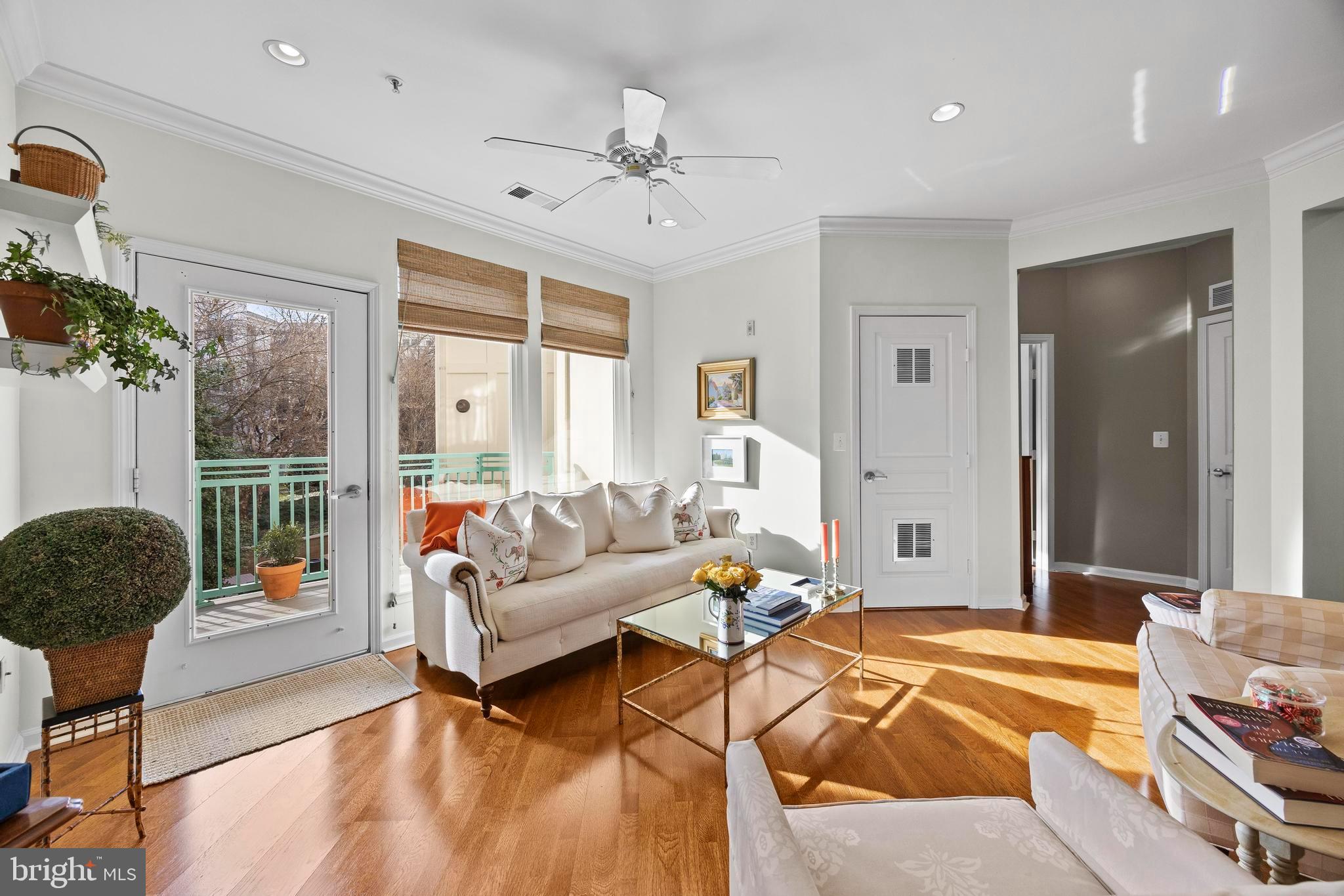 SAVOY AT RESTON TOWN CENTER - Residential