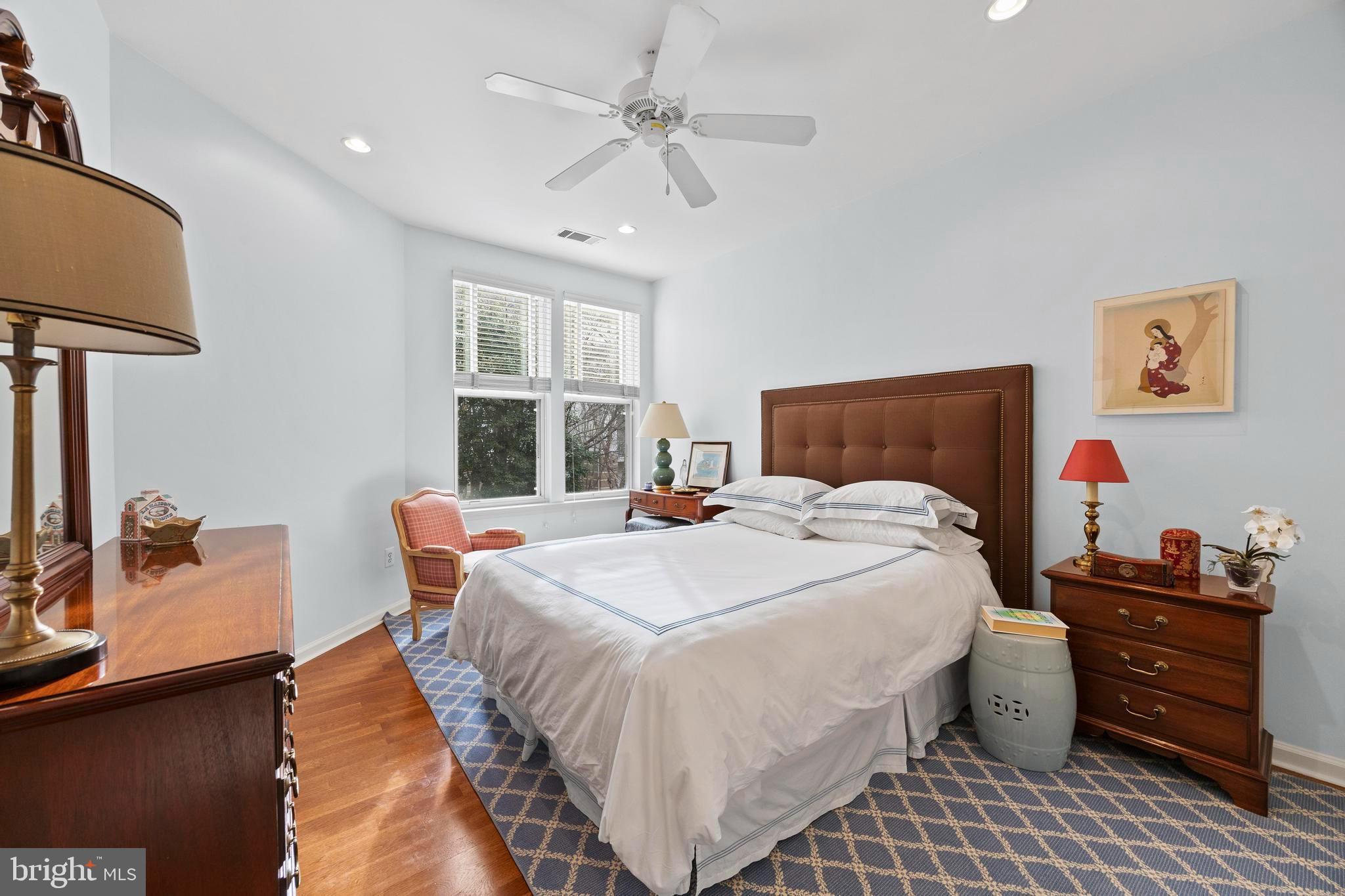 SAVOY AT RESTON TOWN CENTER - Residential