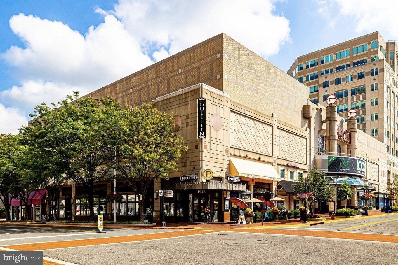 SAVOY AT RESTON TOWN CENTER - Residential