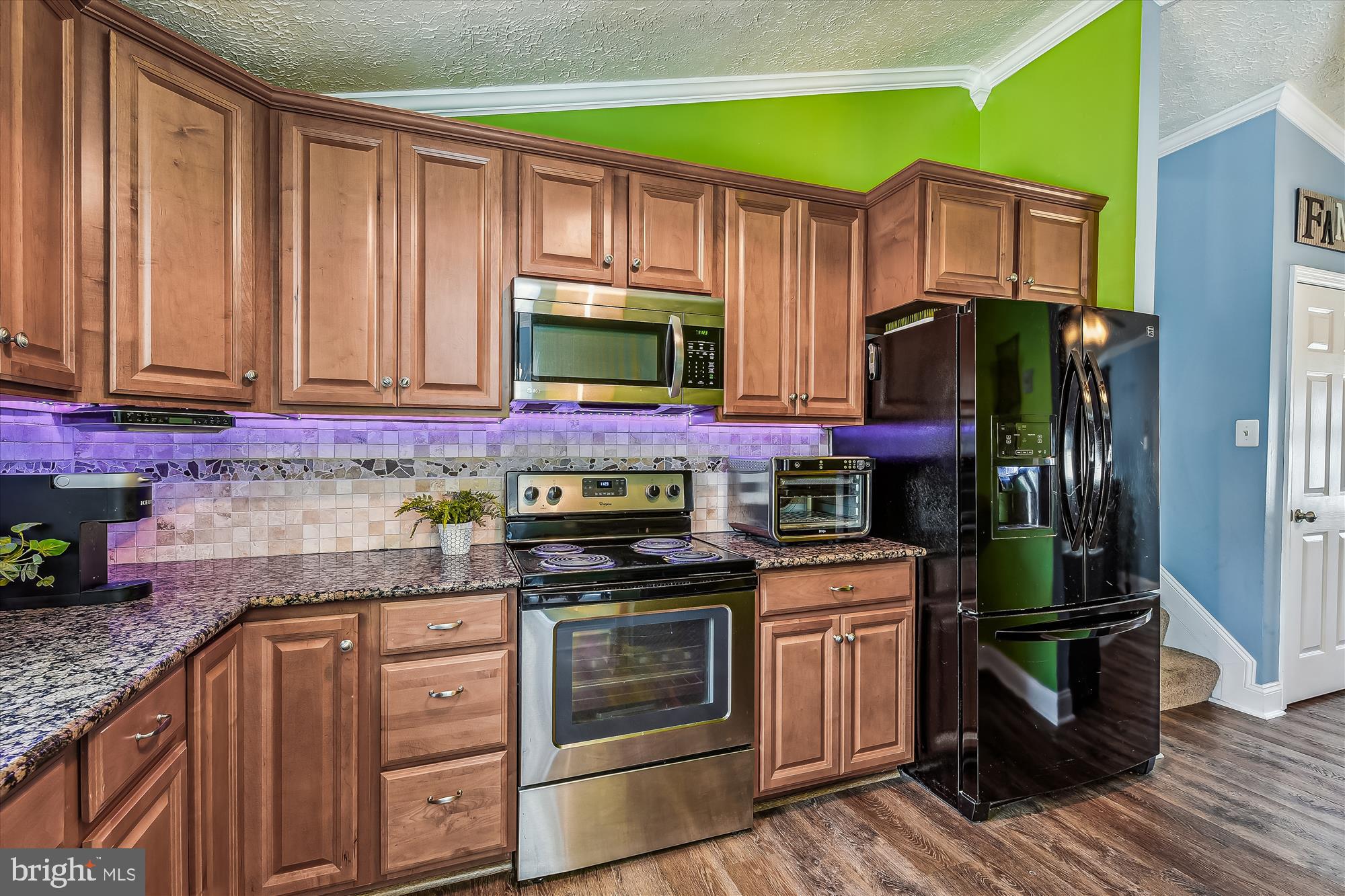 LAWRENCE HILL - Residential