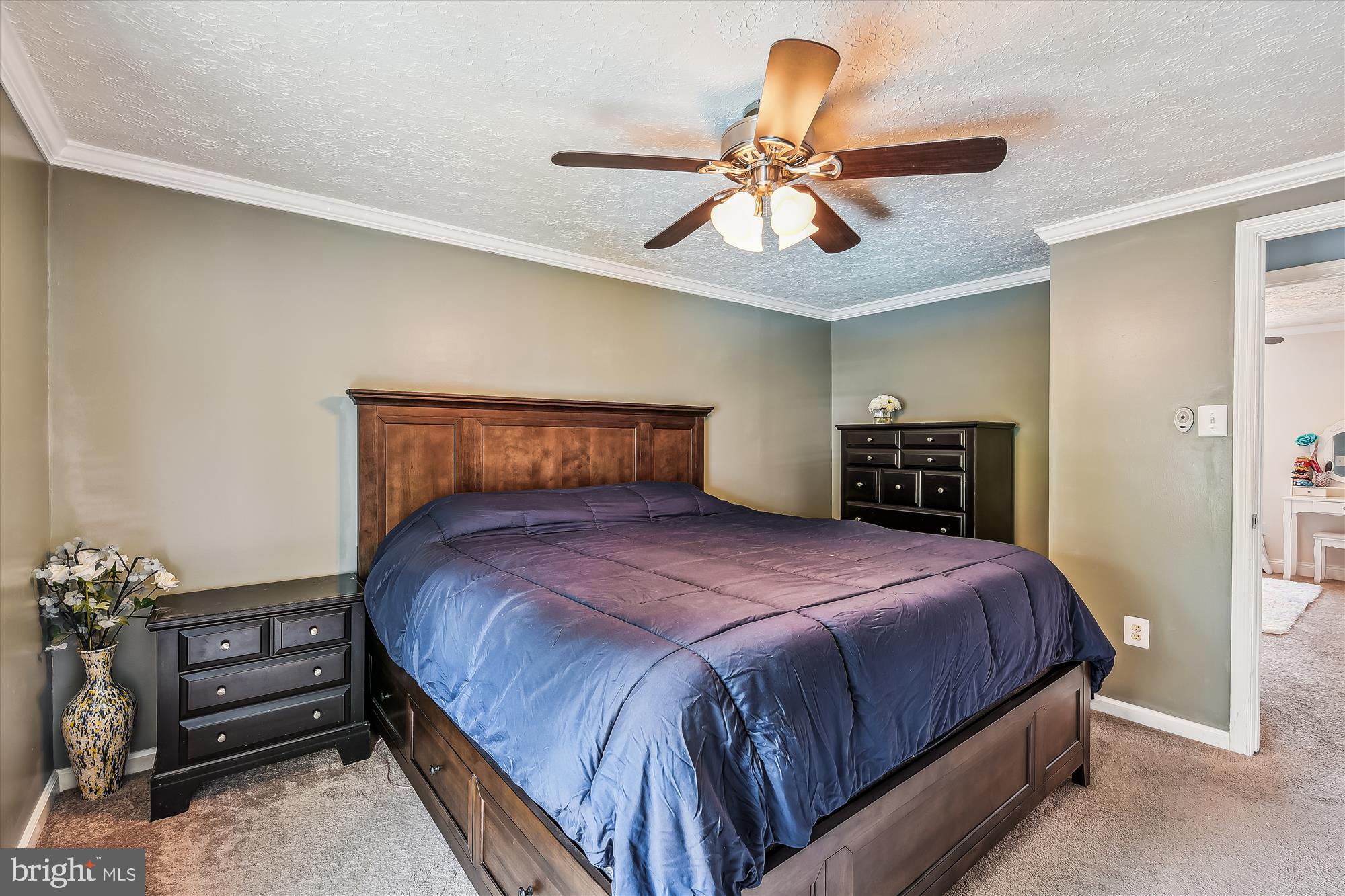 LAWRENCE HILL - Residential