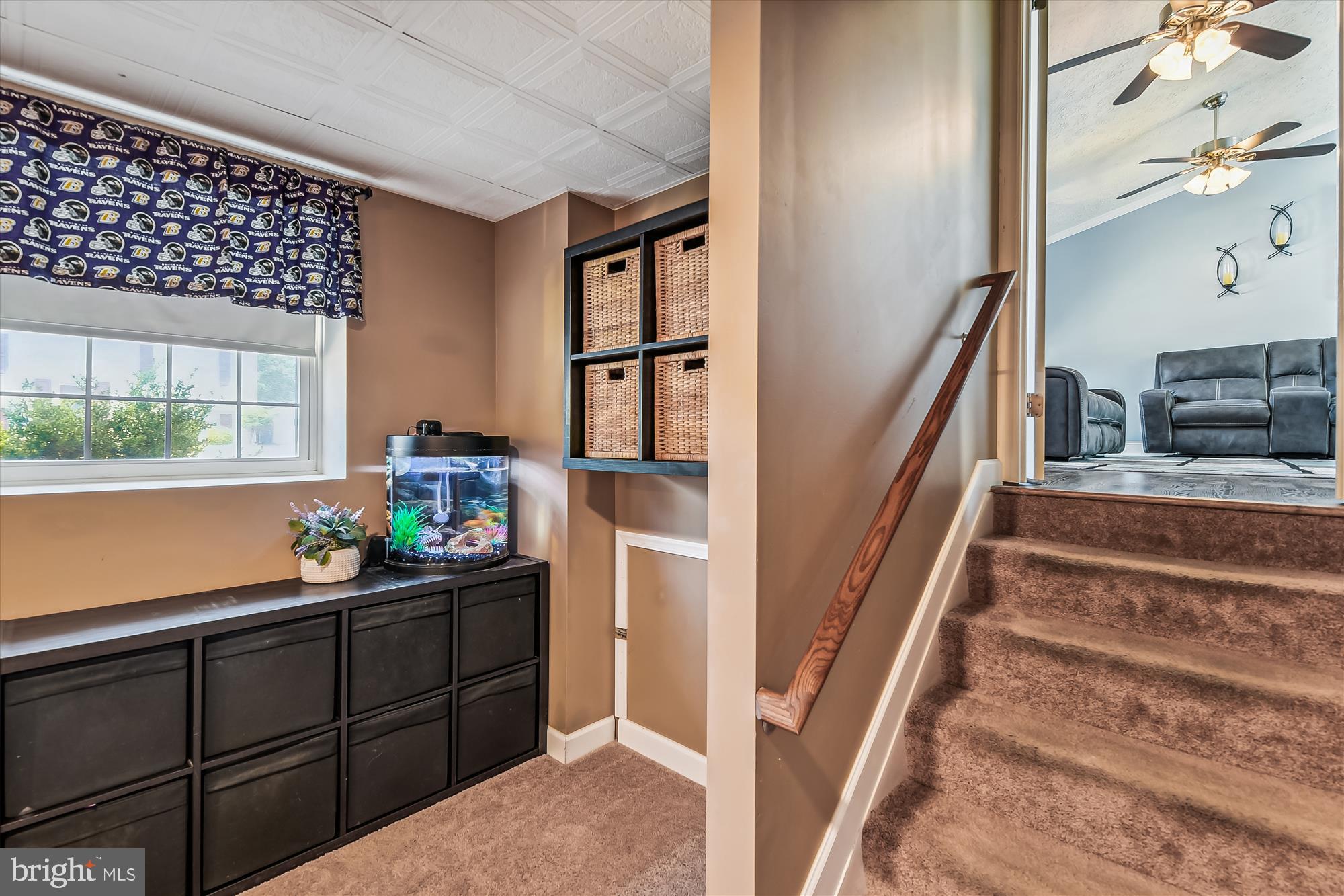 LAWRENCE HILL - Residential