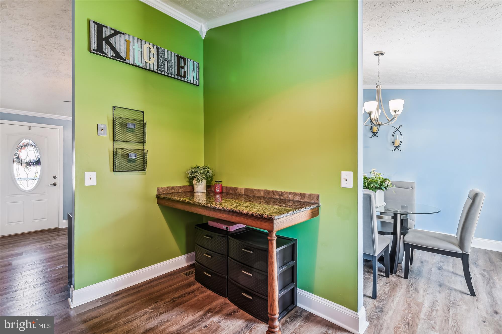 LAWRENCE HILL - Residential