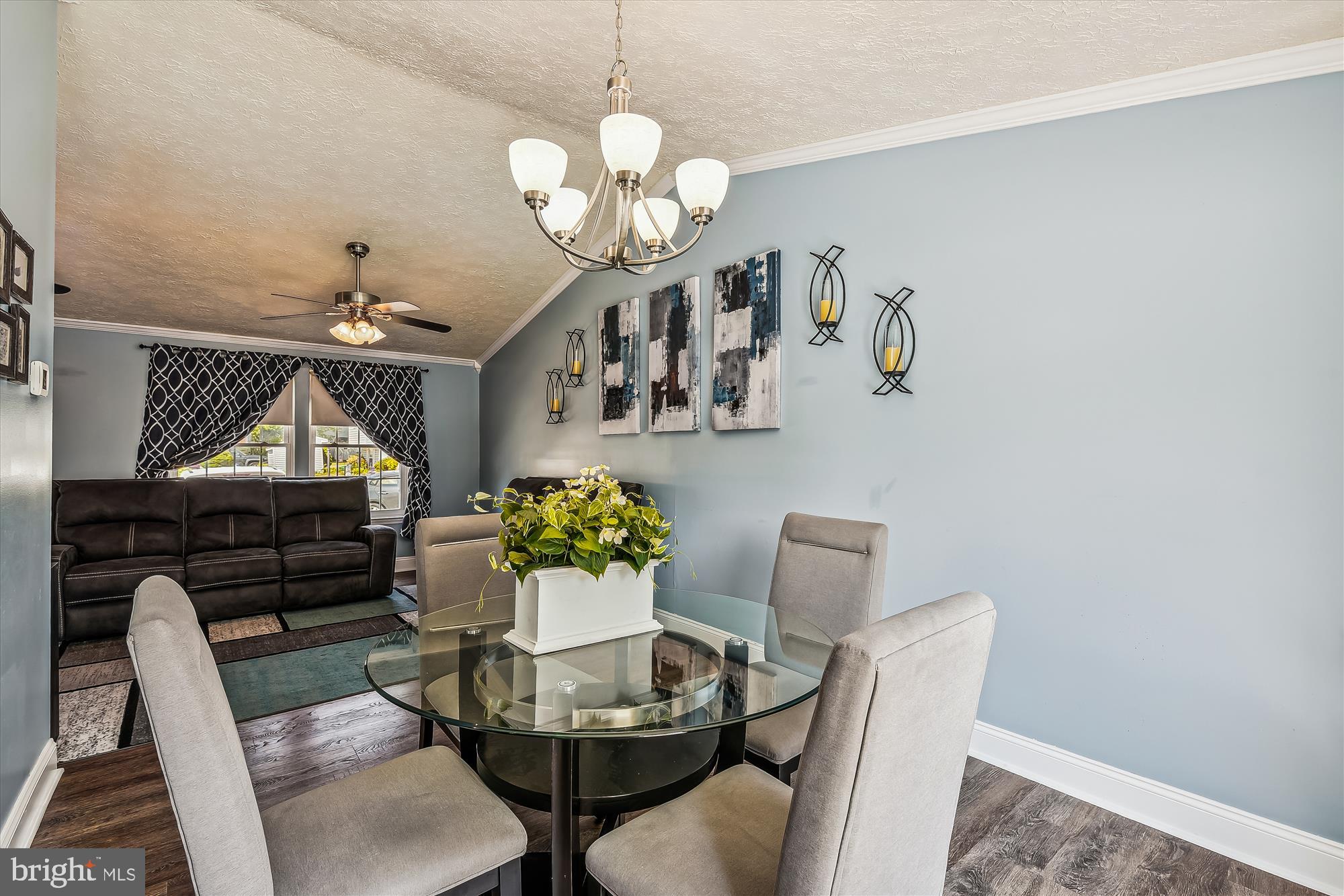 LAWRENCE HILL - Residential