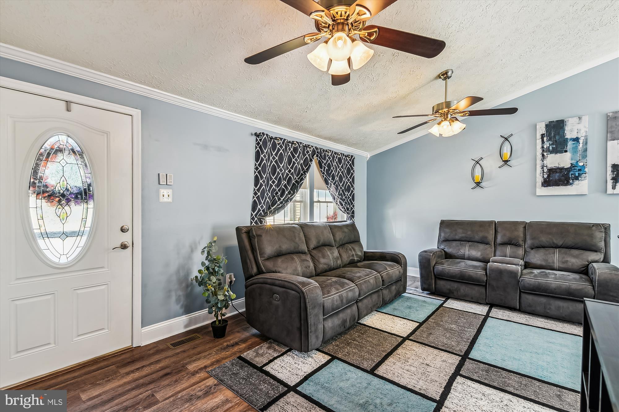 LAWRENCE HILL - Residential