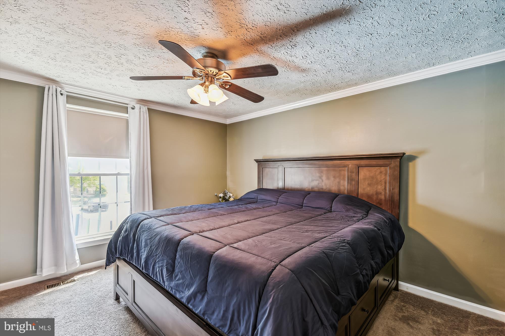 LAWRENCE HILL - Residential