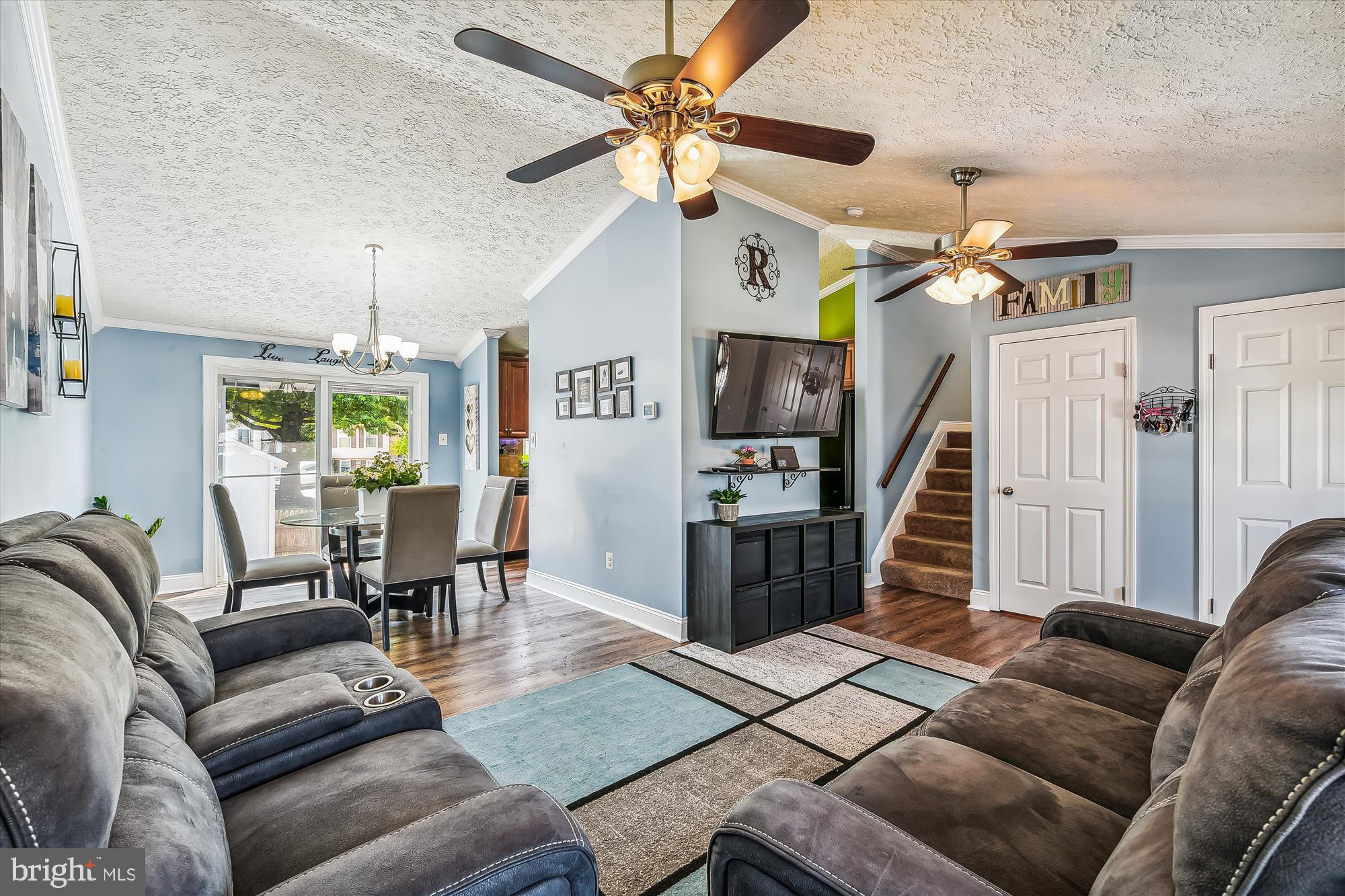 LAWRENCE HILL - Residential