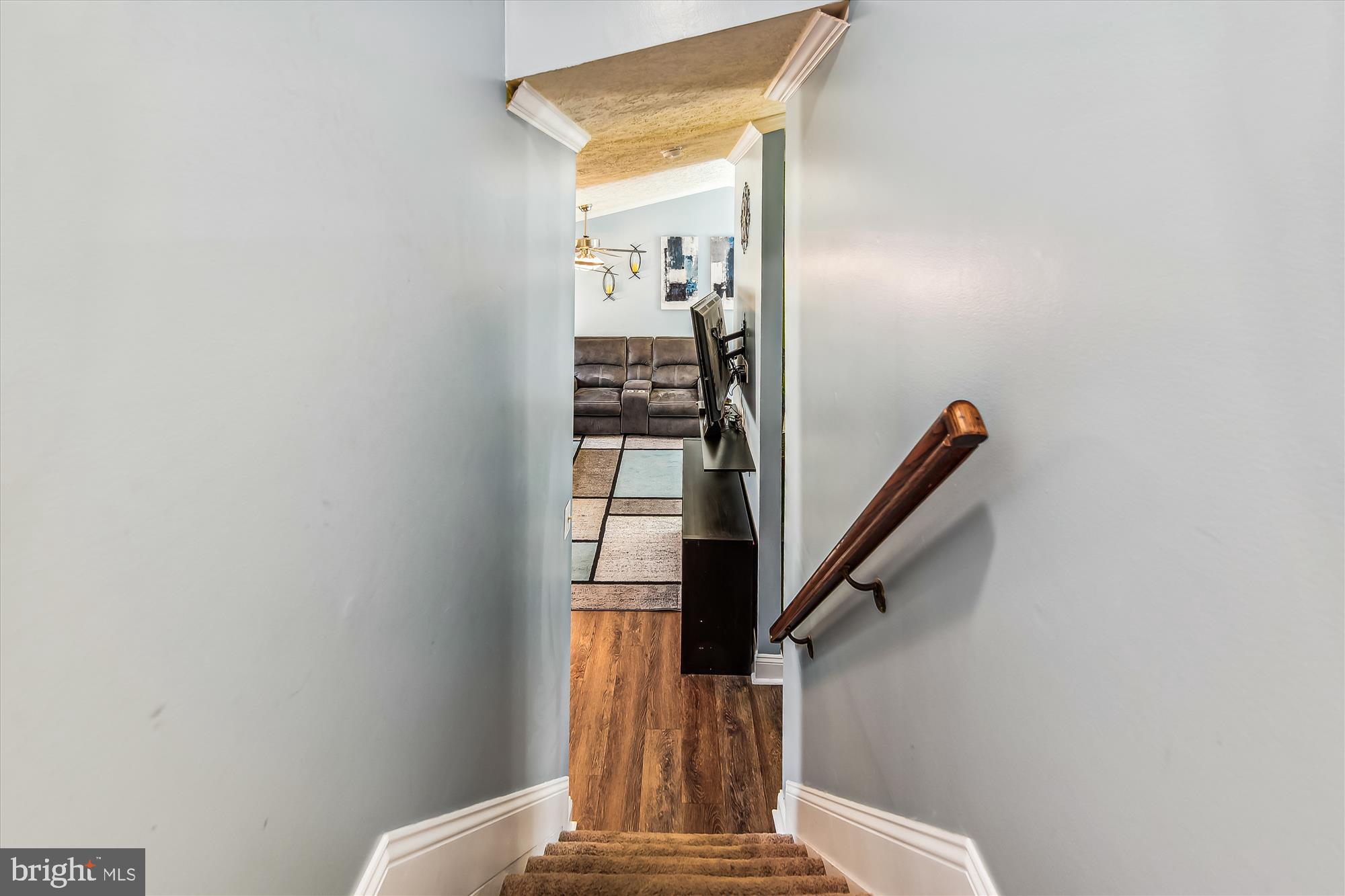 LAWRENCE HILL - Residential