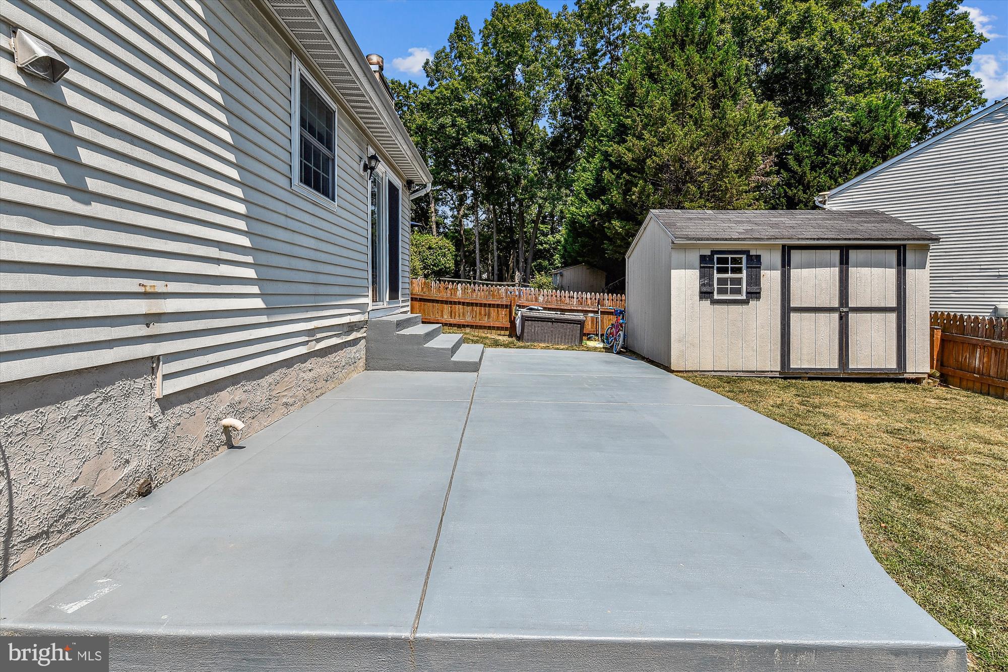 LAWRENCE HILL - Residential