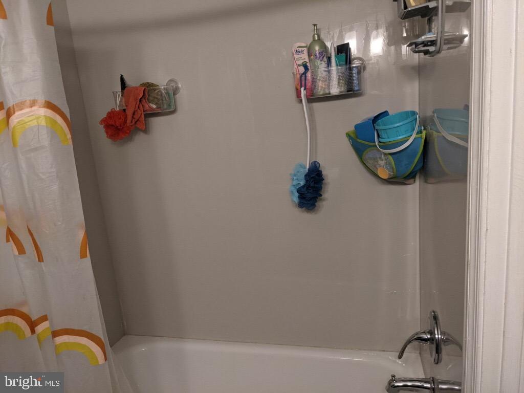 SENTRY WOODS/HUNTINGTON - Residential