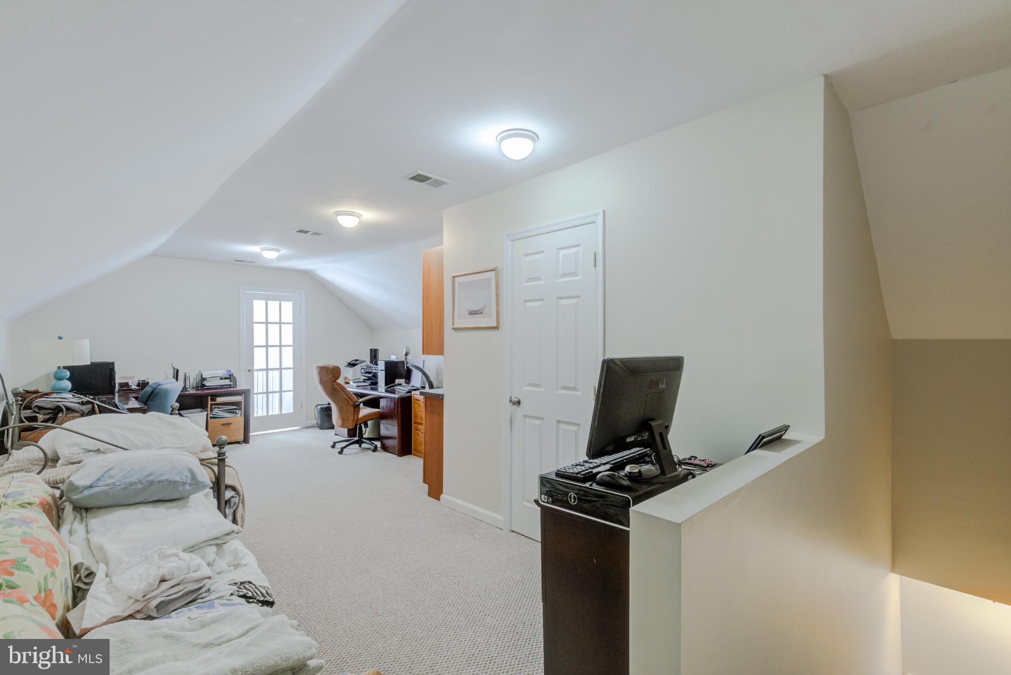 PAYNES POINT - Residential