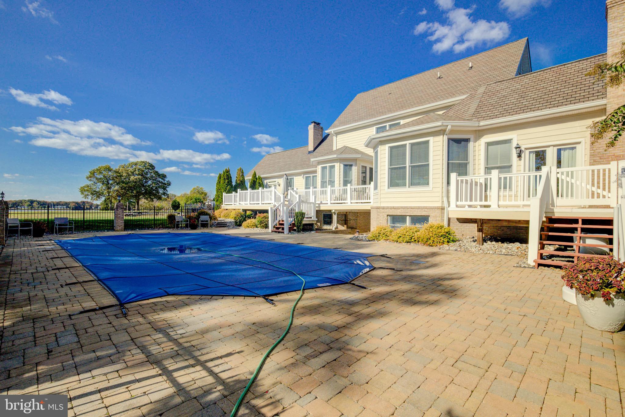 PAYNES POINT - Residential