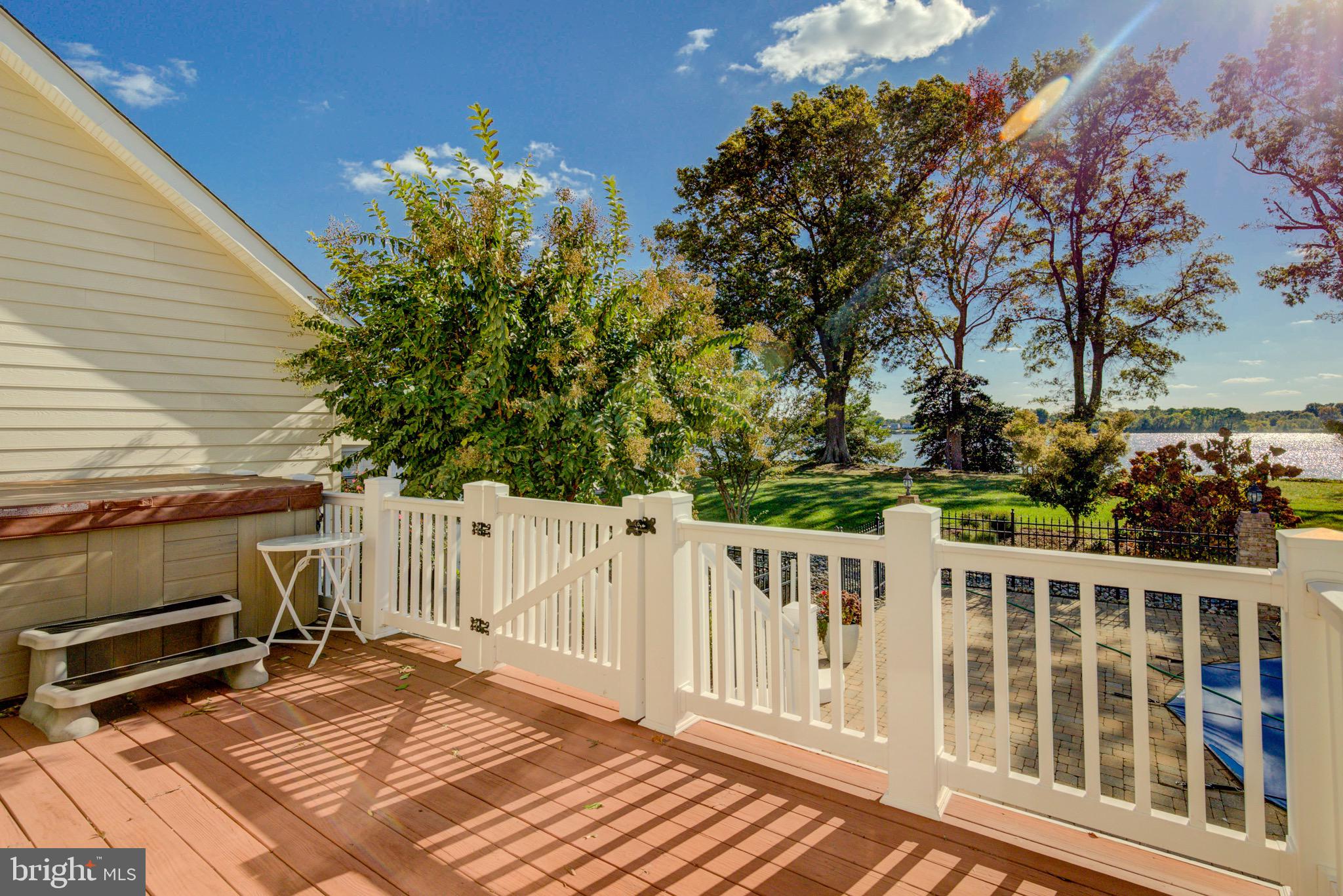 PAYNES POINT - Residential