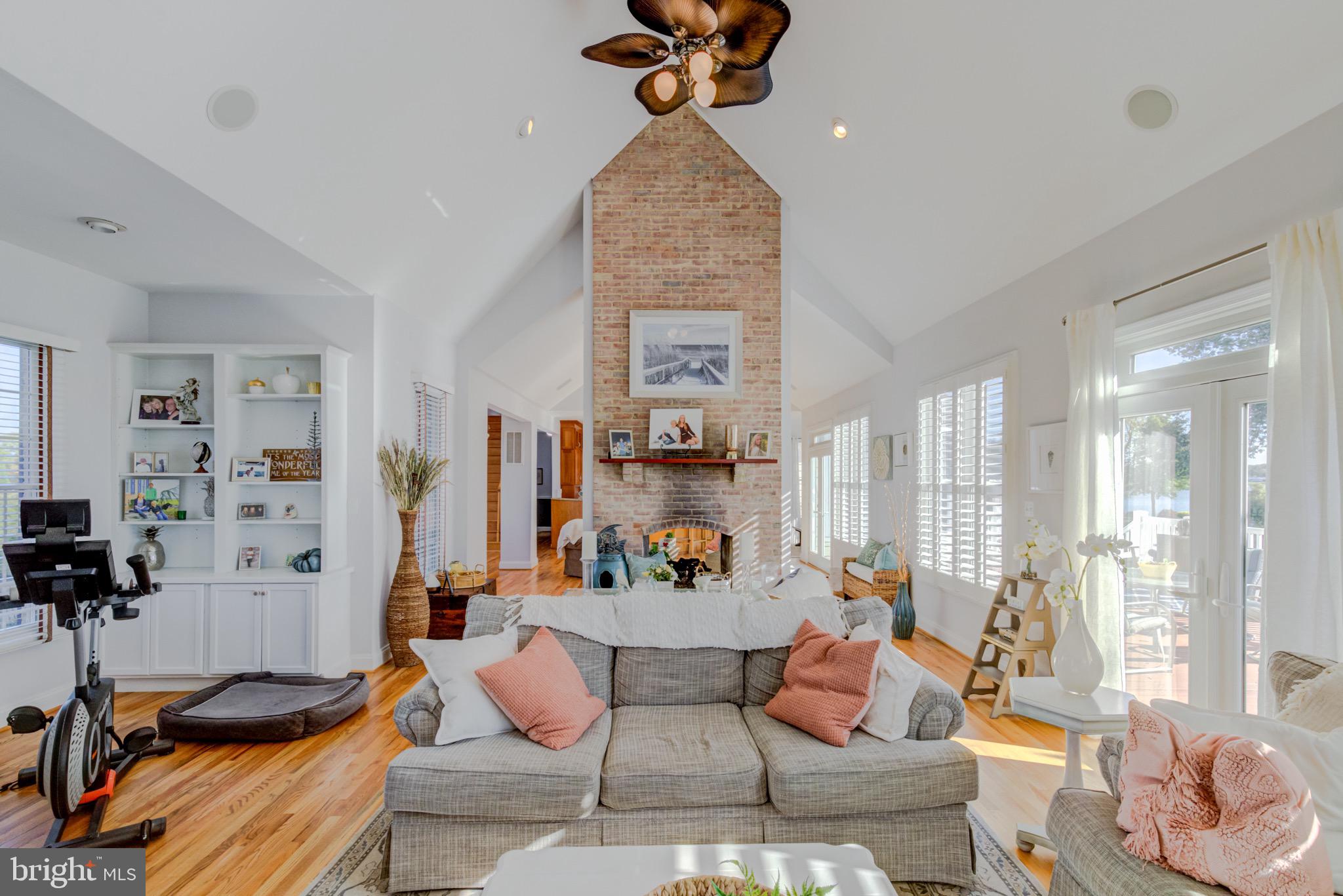 PAYNES POINT - Residential