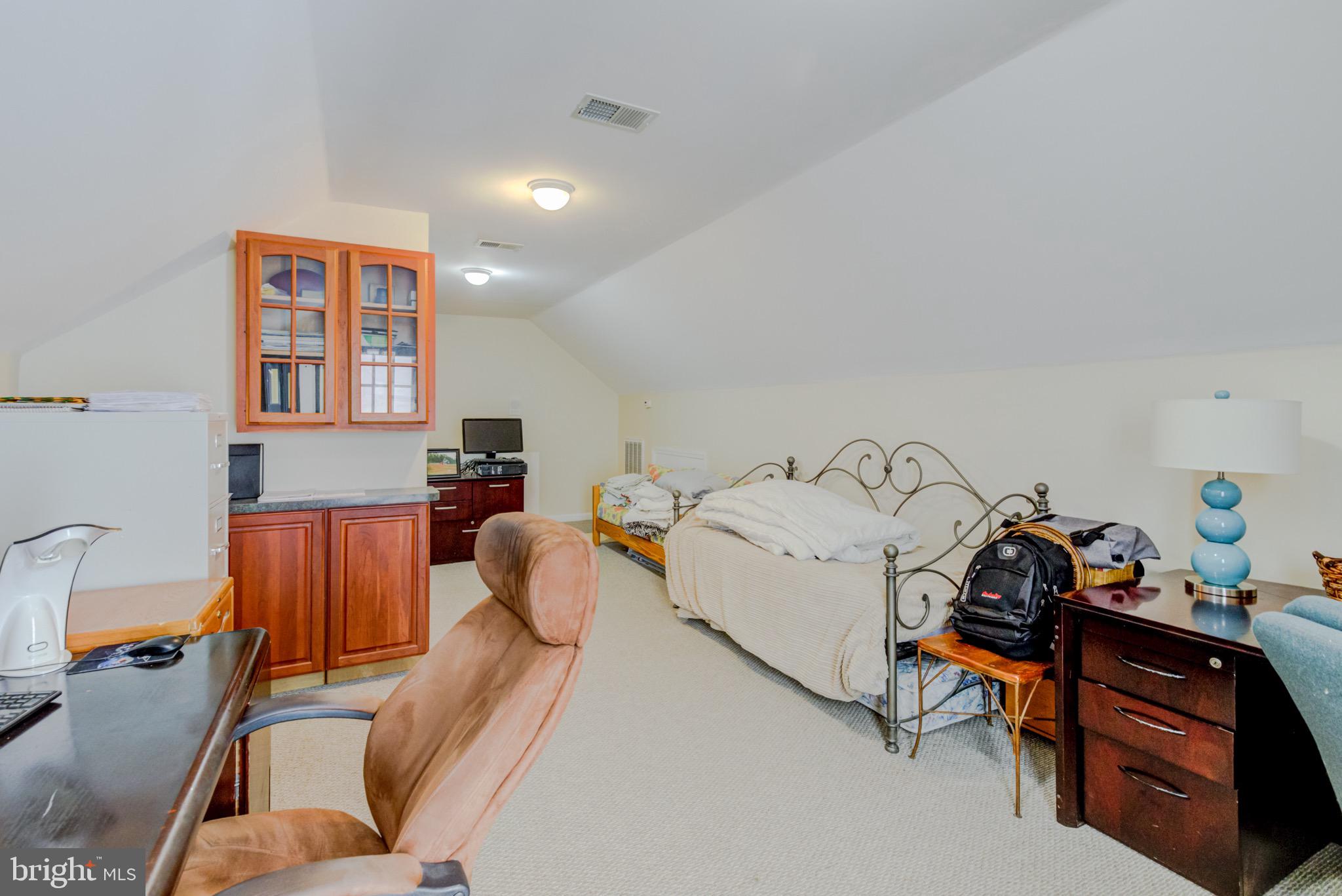 PAYNES POINT - Residential