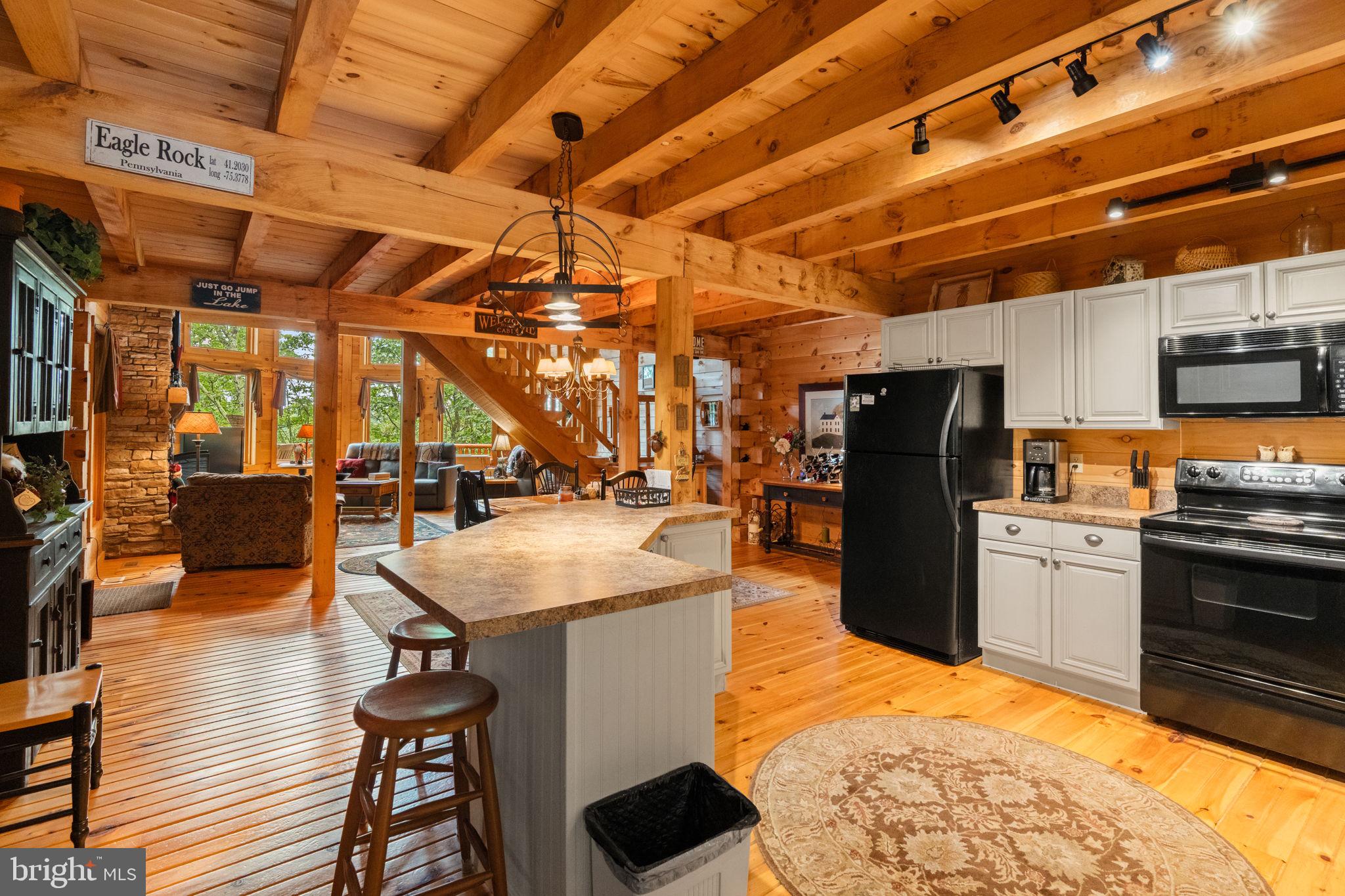 EAGLE ROCK RESORT - Residential