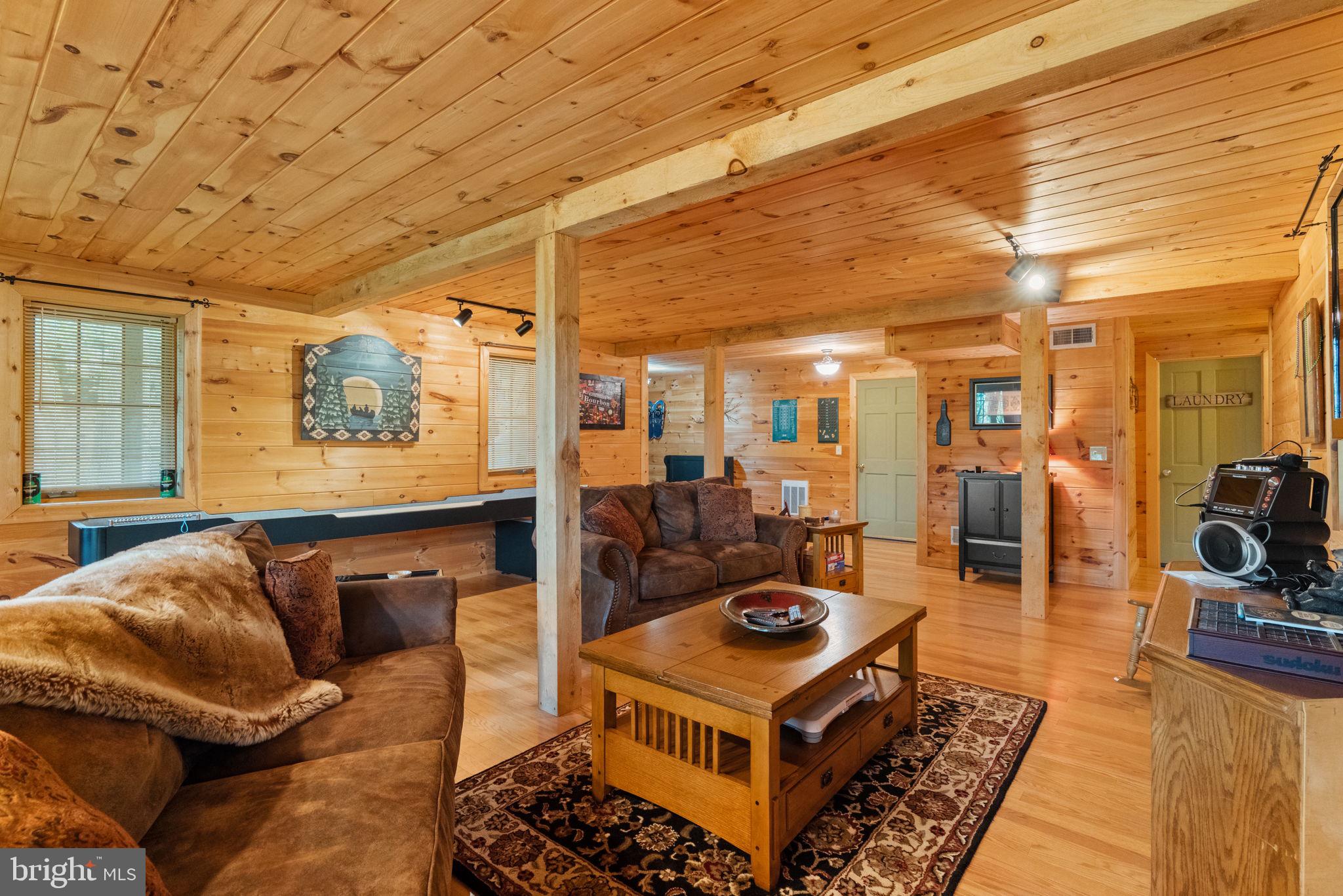 EAGLE ROCK RESORT - Residential