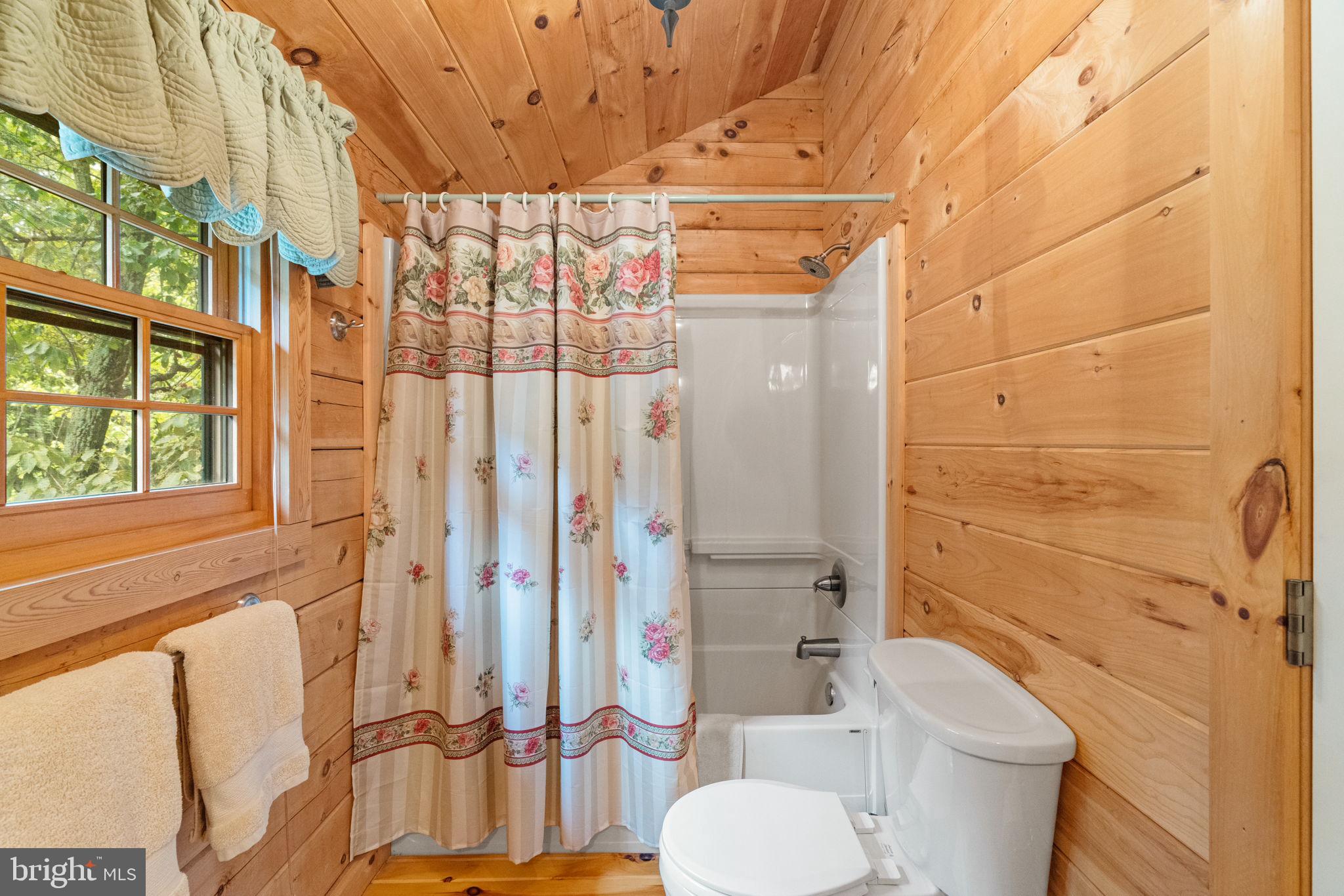 EAGLE ROCK RESORT - Residential