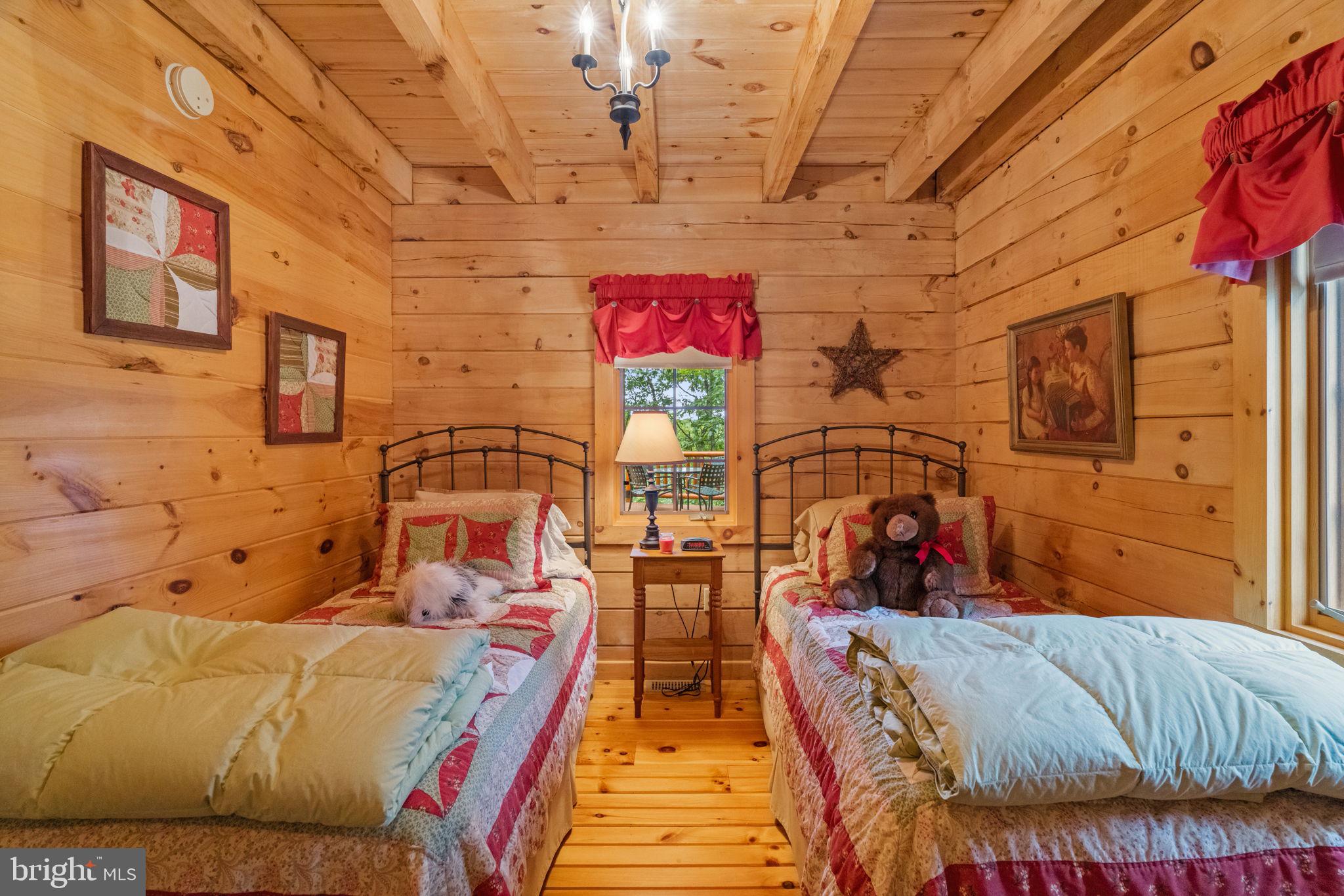 EAGLE ROCK RESORT - Residential