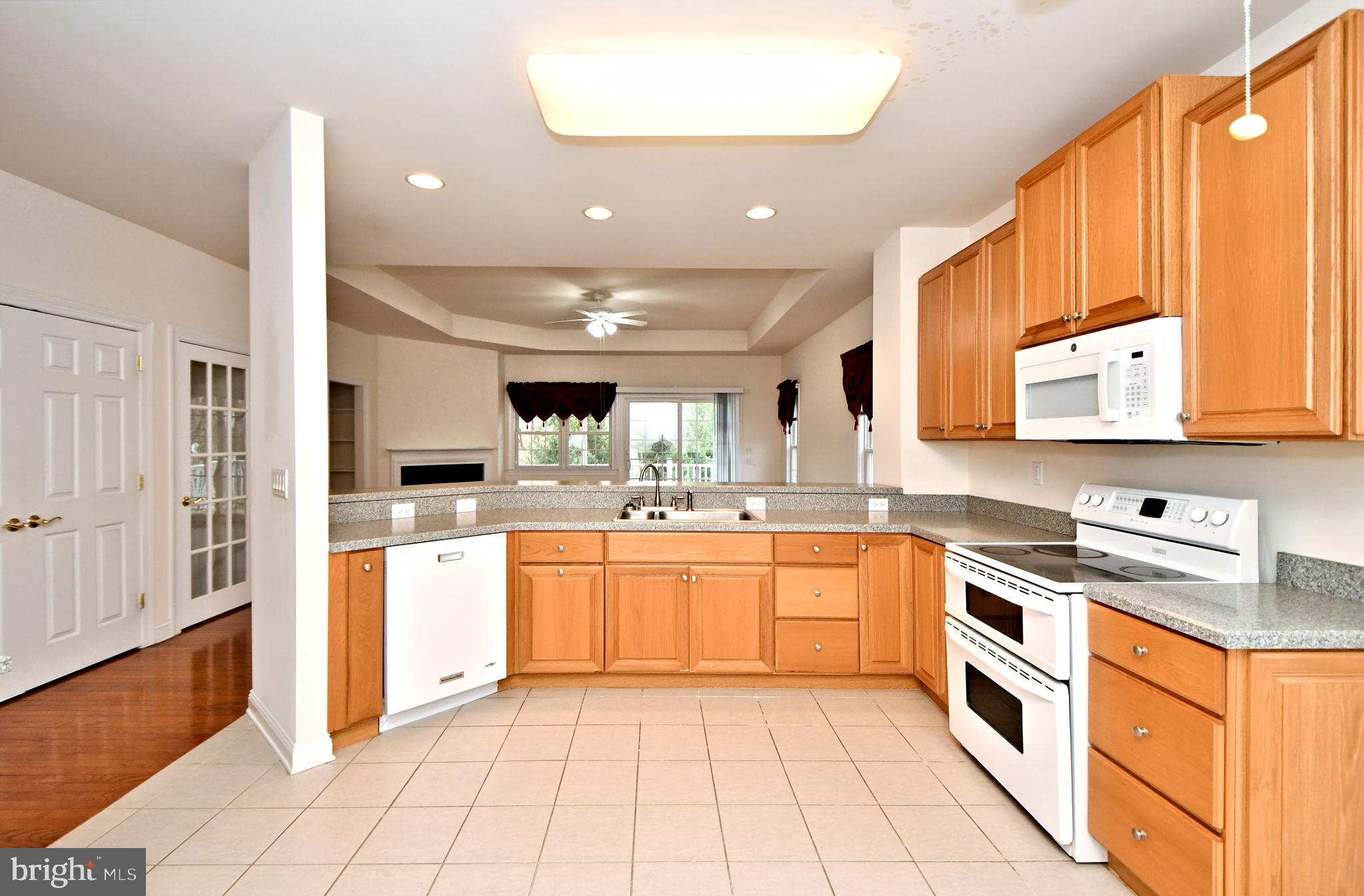 FOX RUN PRESERVE - Residential