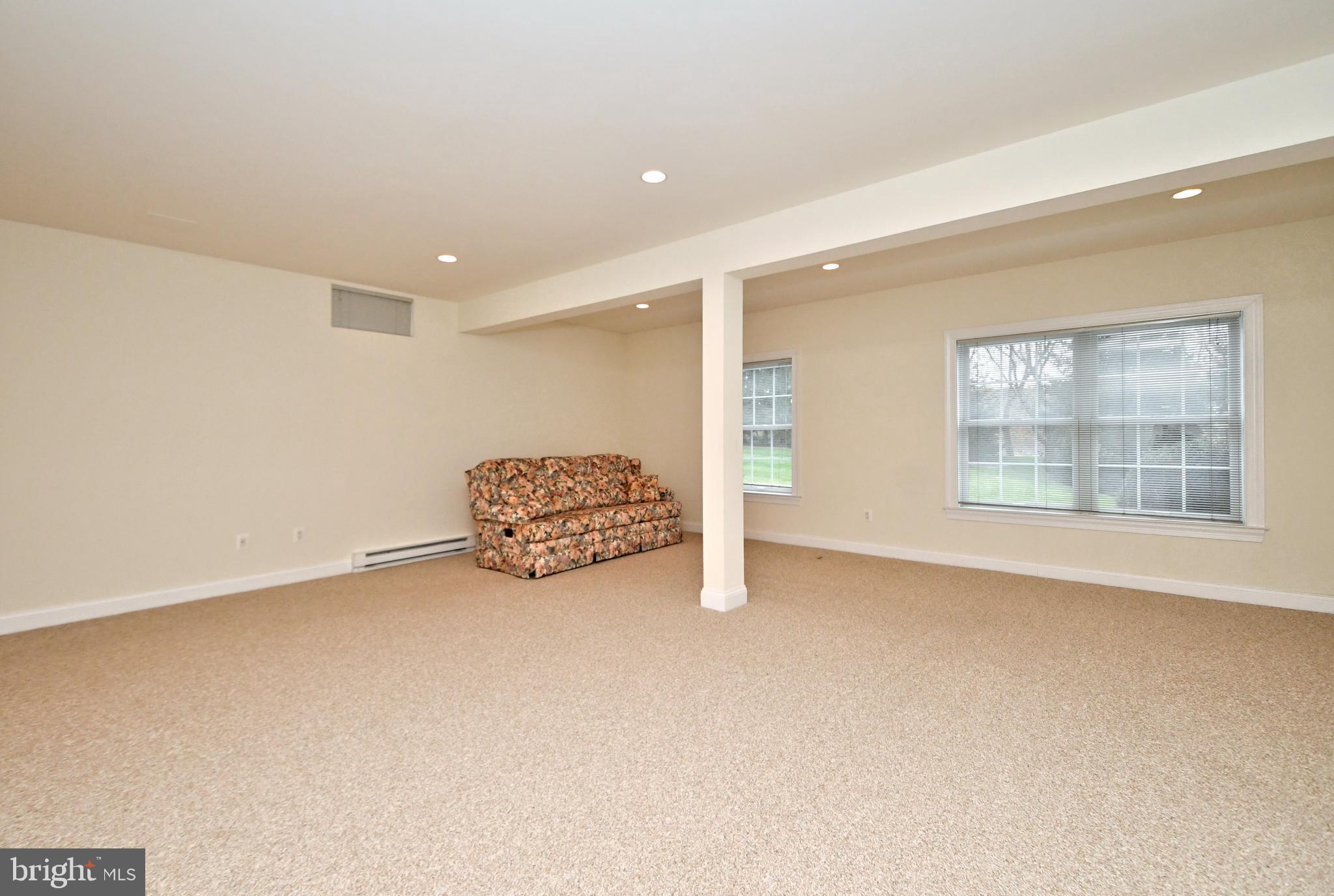FOX RUN PRESERVE - Residential