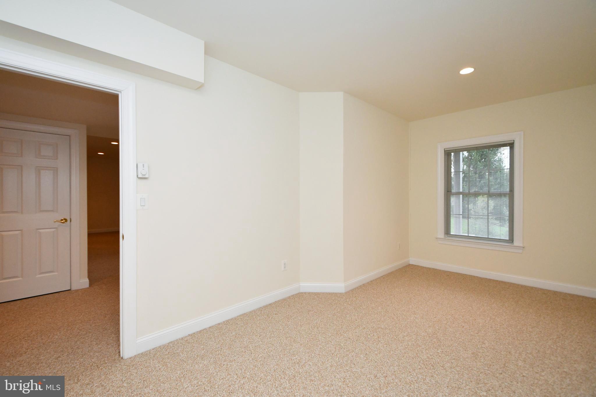 FOX RUN PRESERVE - Residential