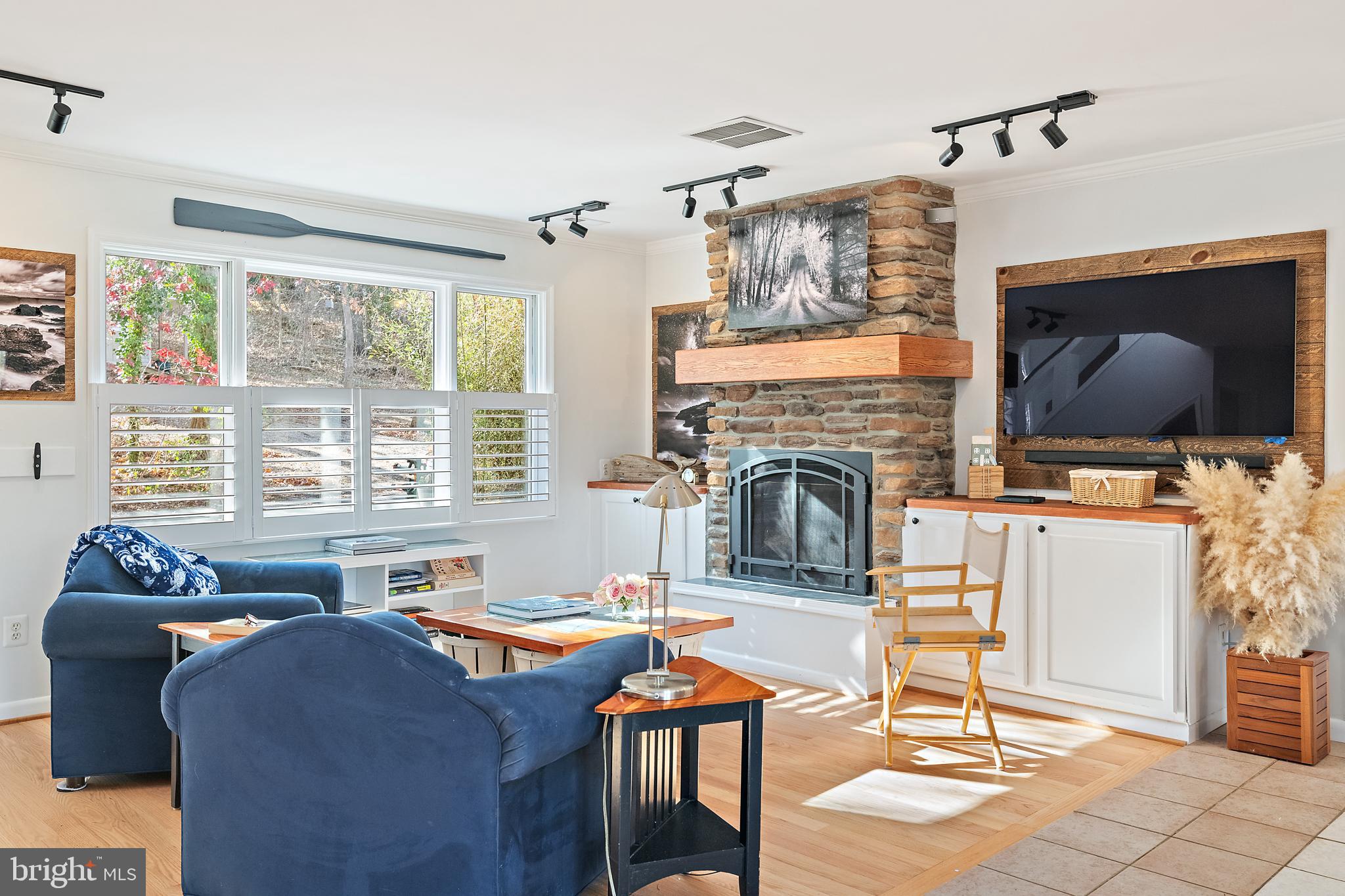 SEVERN GROVE - Residential