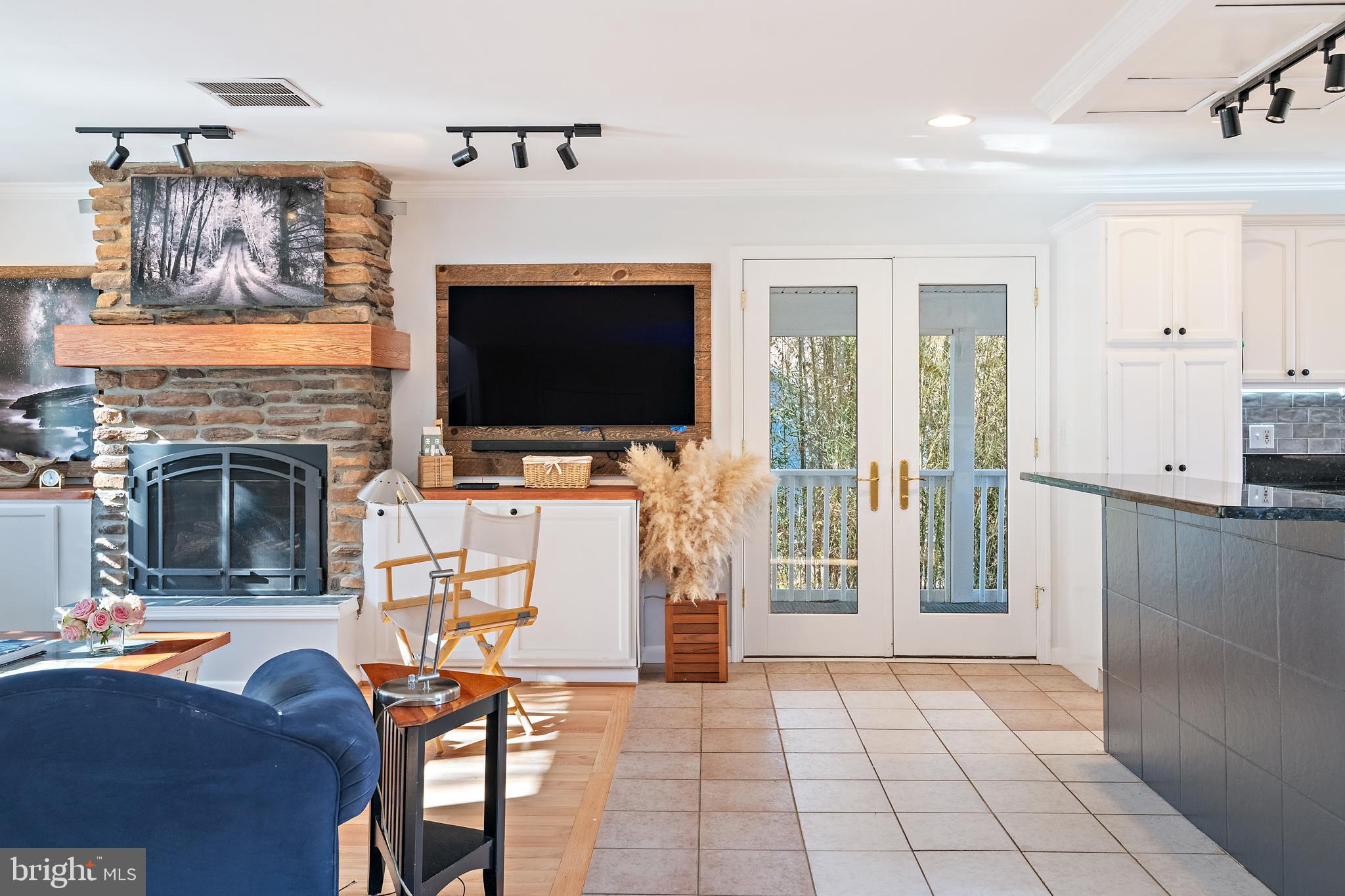 SEVERN GROVE - Residential