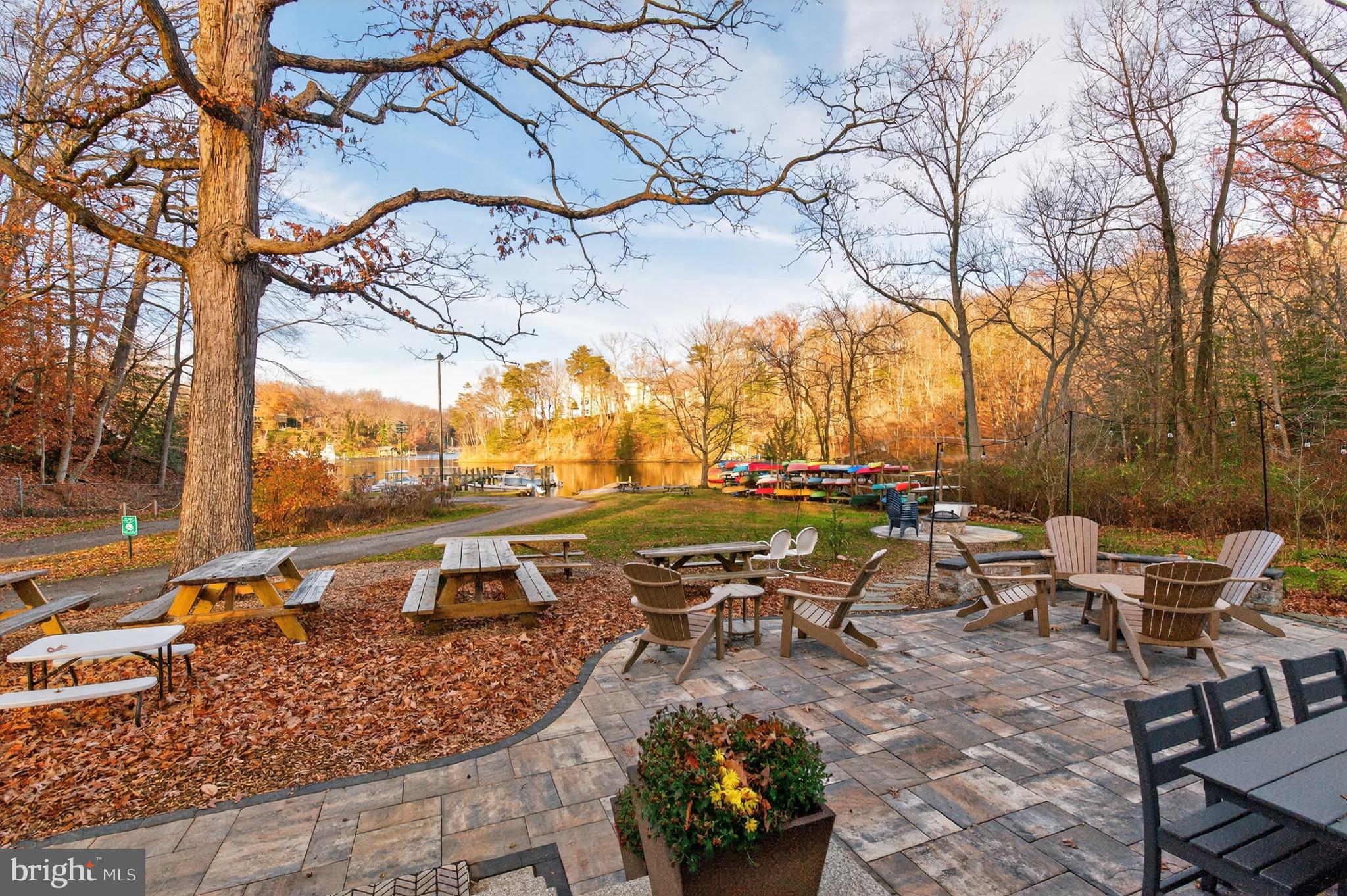 SEVERN GROVE - Residential