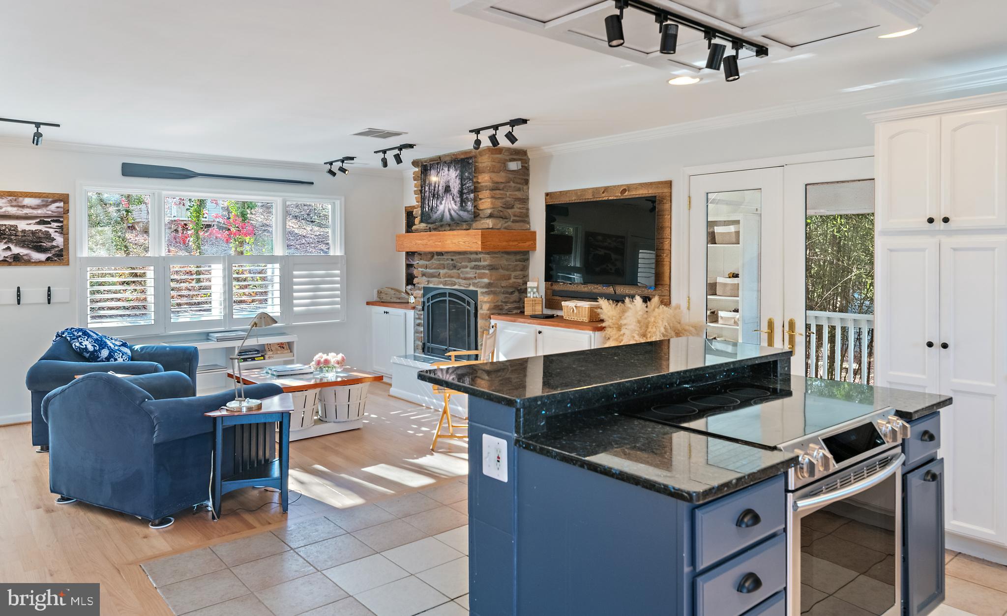 SEVERN GROVE - Residential