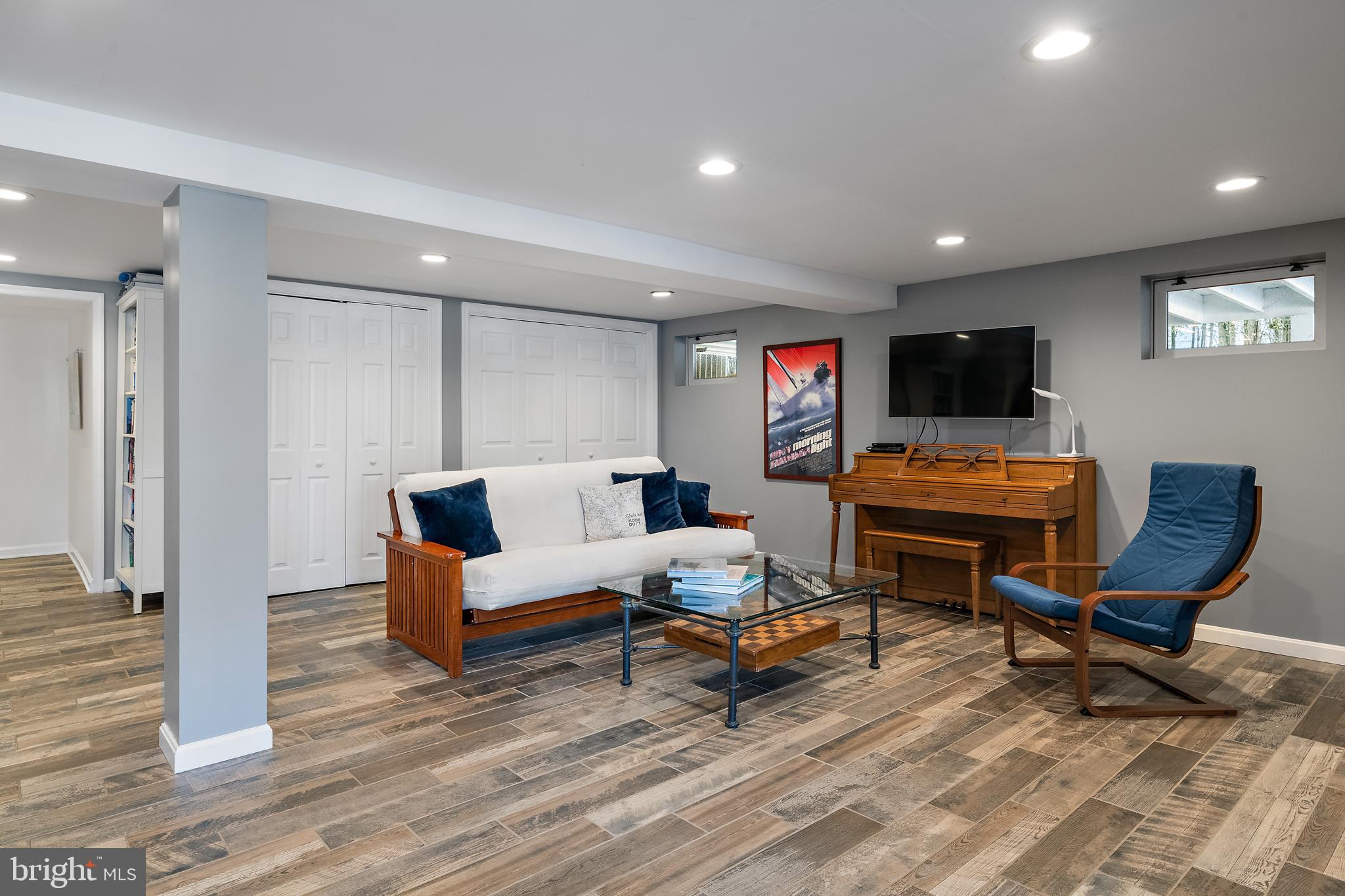 SEVERN GROVE - Residential