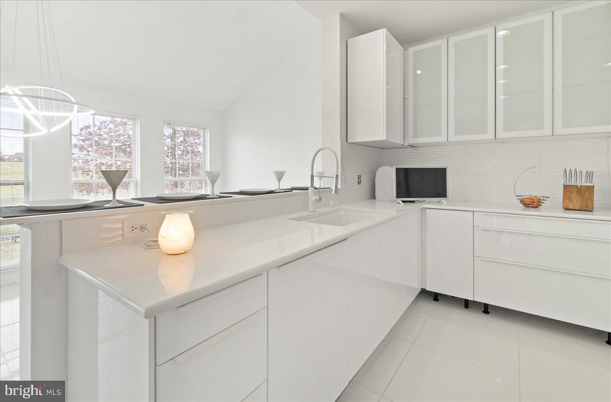 BROOKFIELD - Residential