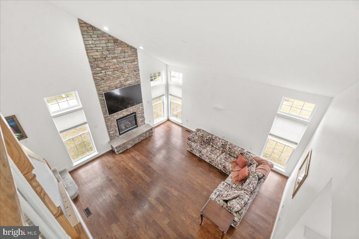 BROOKFIELD - Residential