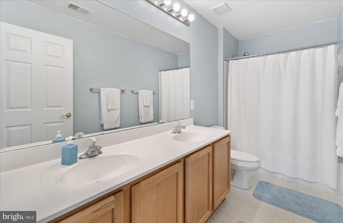 BROOKFIELD - Residential