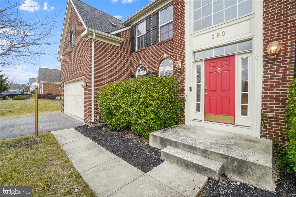 BROOKFIELD - Residential