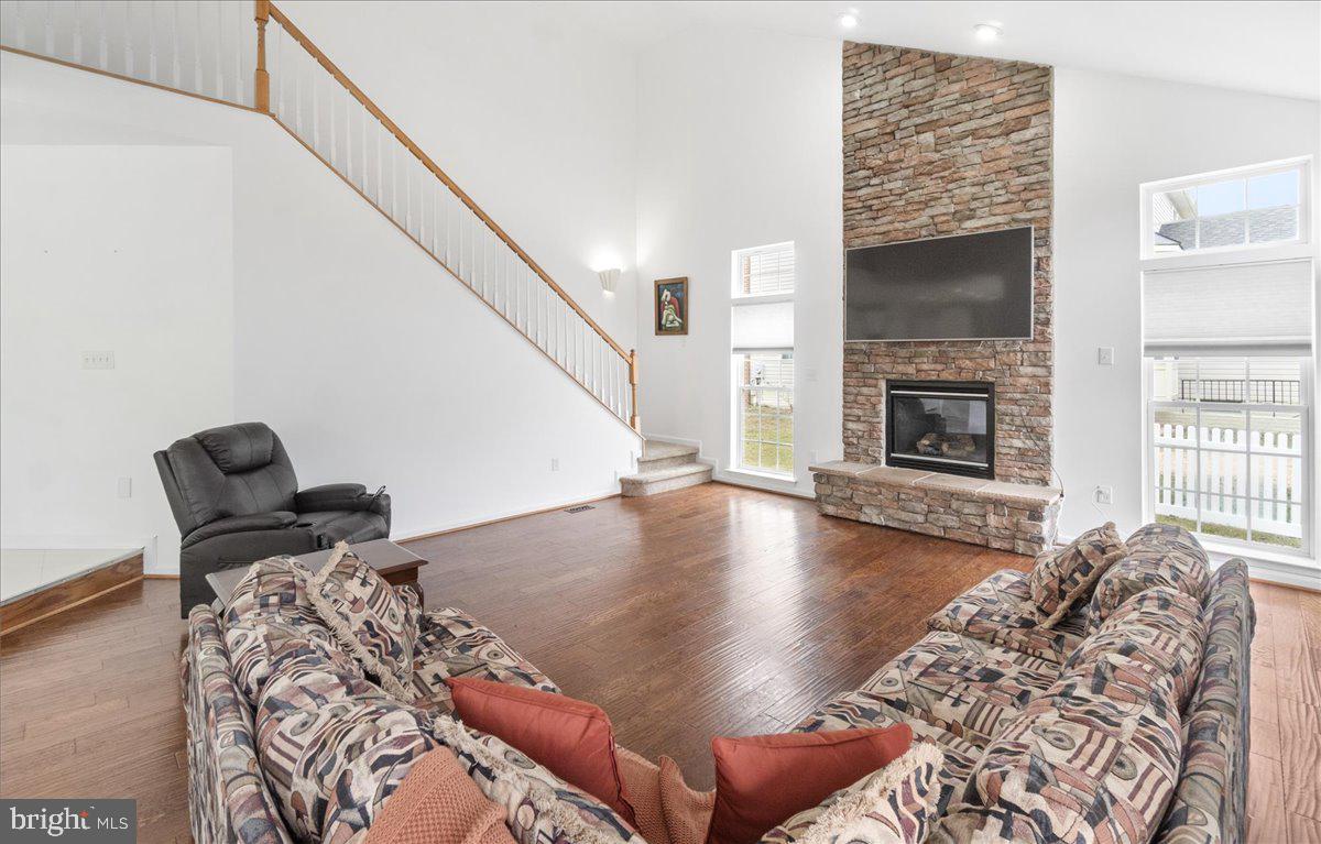 BROOKFIELD - Residential