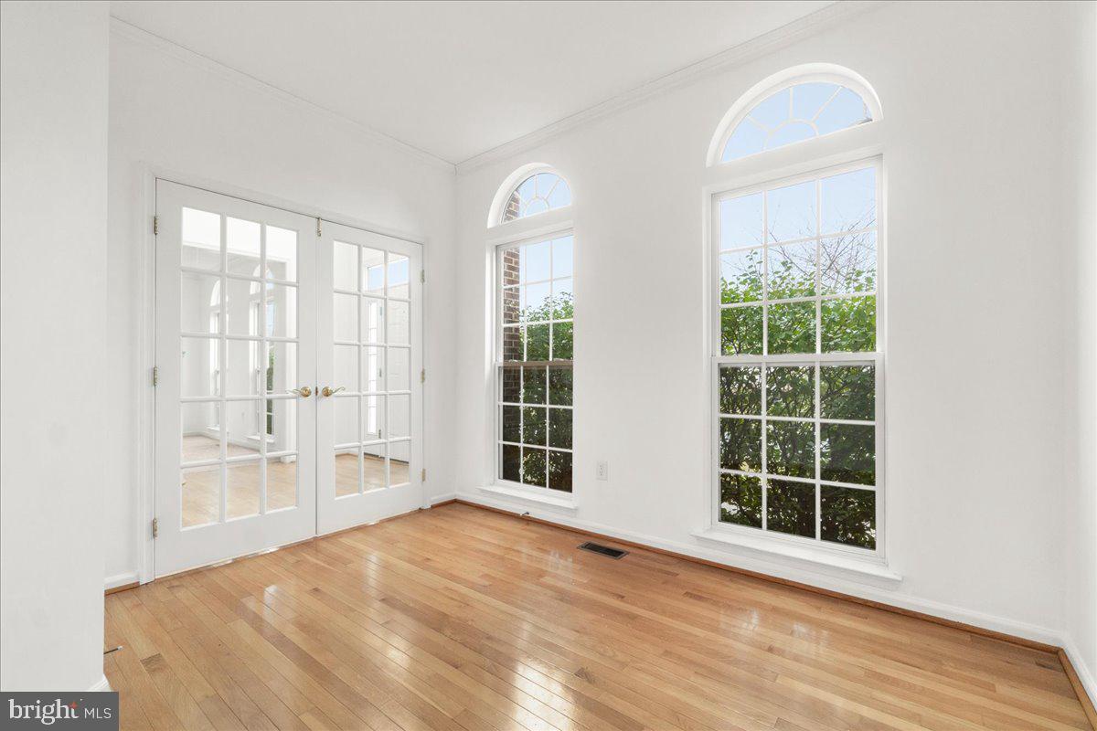 BROOKFIELD - Residential