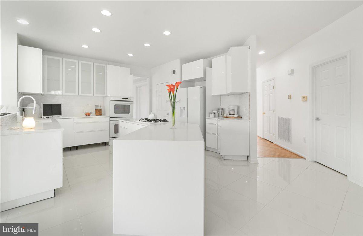 BROOKFIELD - Residential