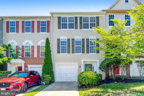 Photo of 3003 Frankfurt Court, WOODBRIDGE, VA 22191 (MLS # VAPW2117278)
