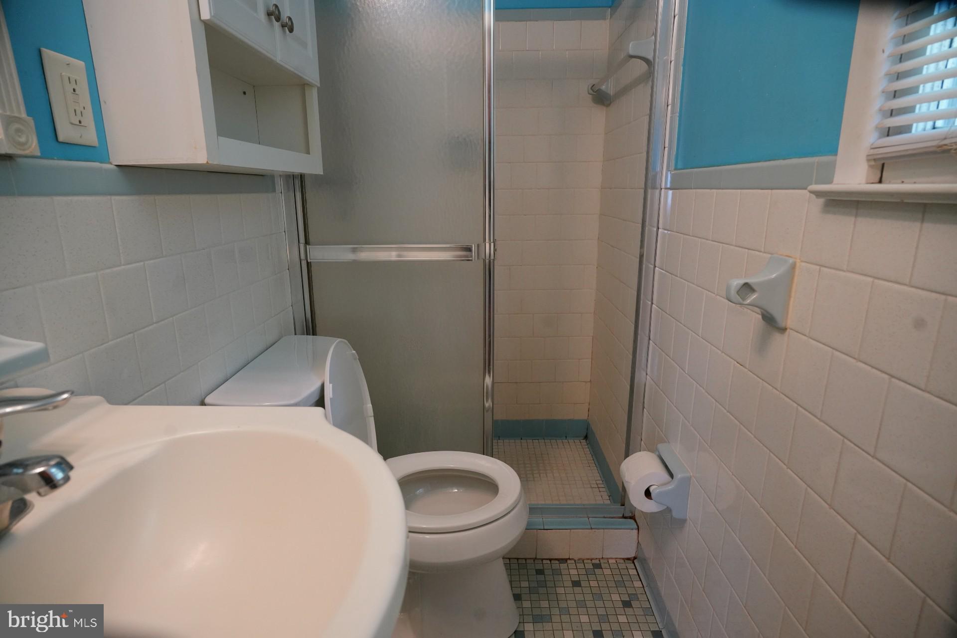 WARRINGTON HILLS IND HEA - Residential Lease