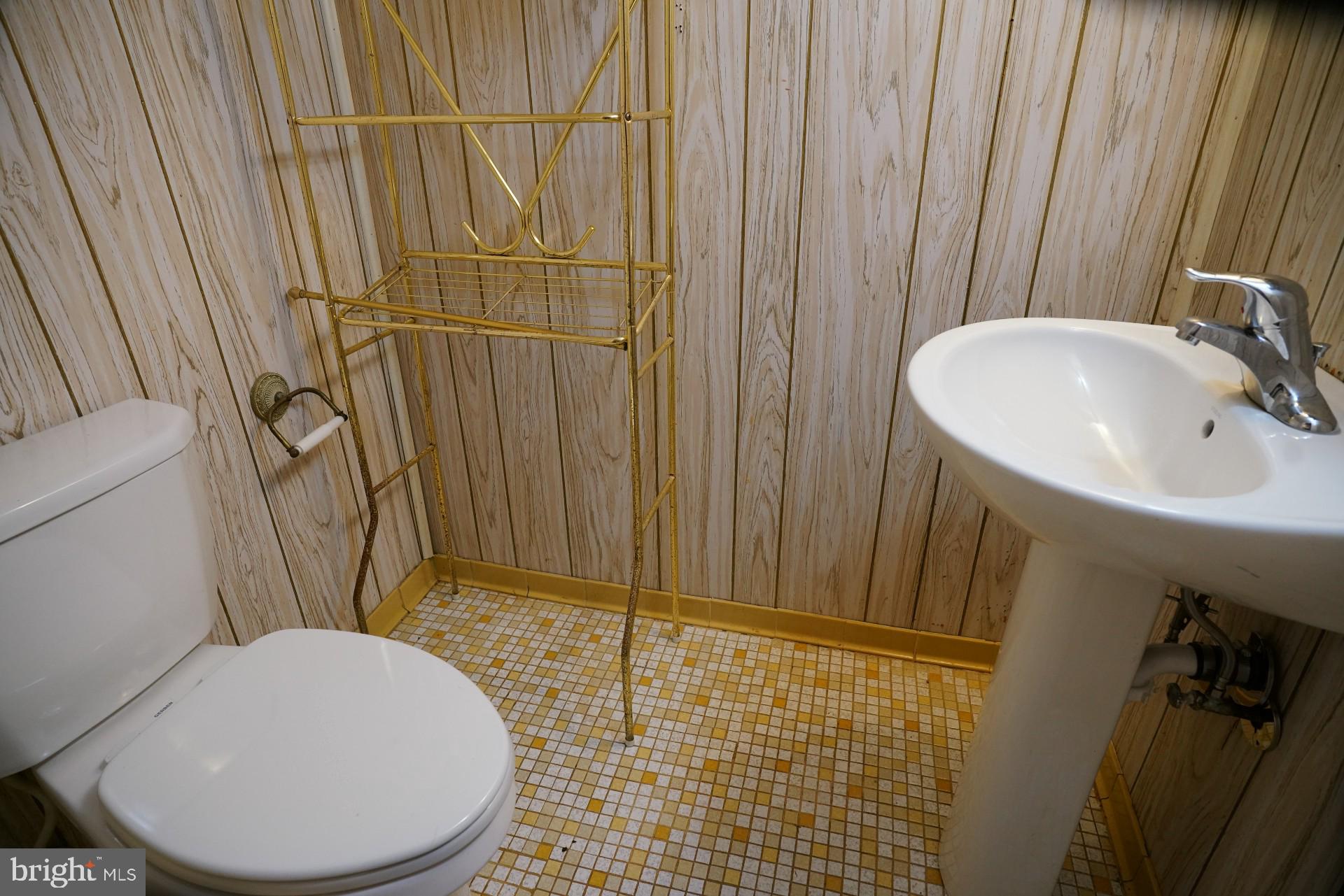 WARRINGTON HILLS IND HEA - Residential Lease