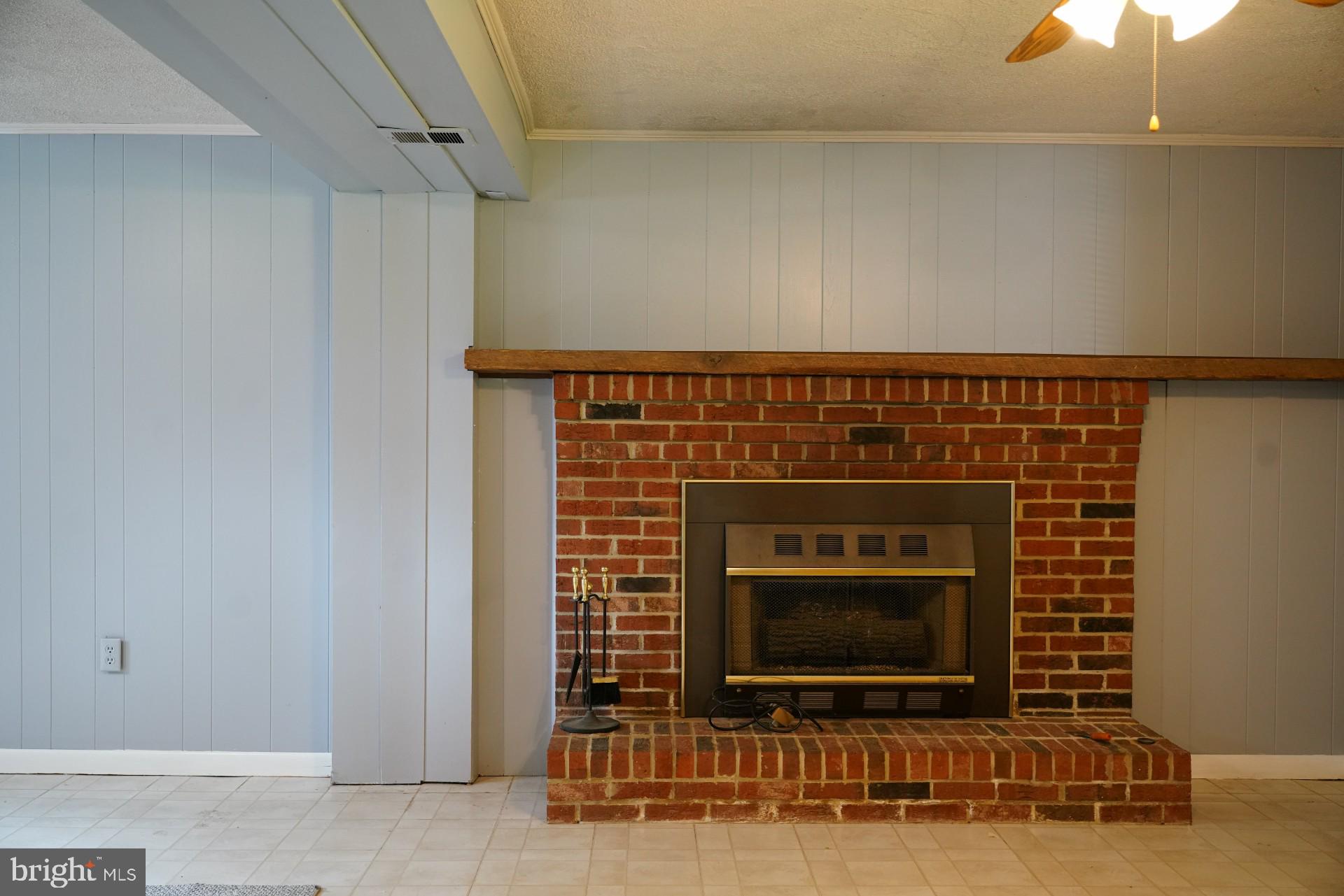 WARRINGTON HILLS IND HEA - Residential Lease